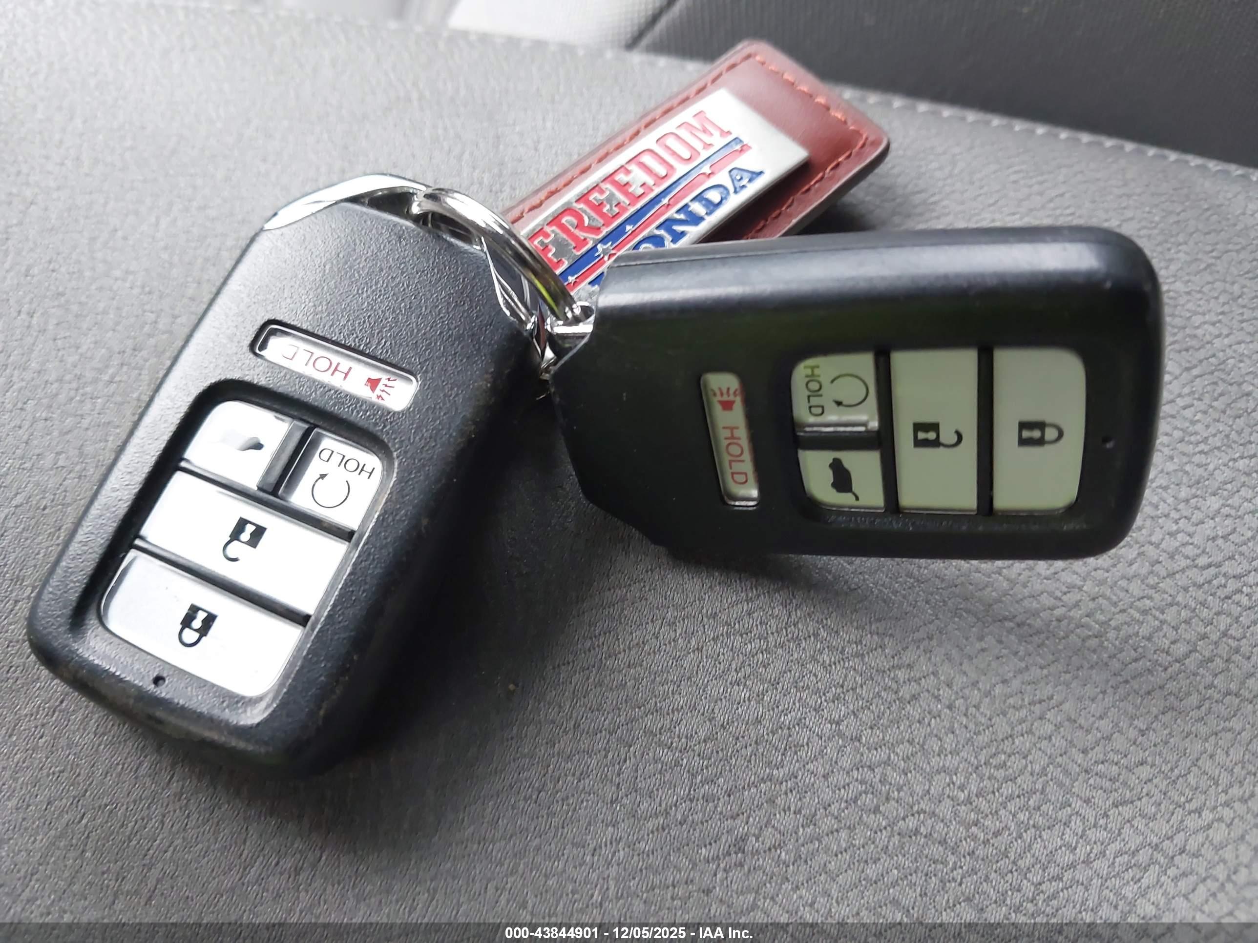 HONDA CR-V image 11