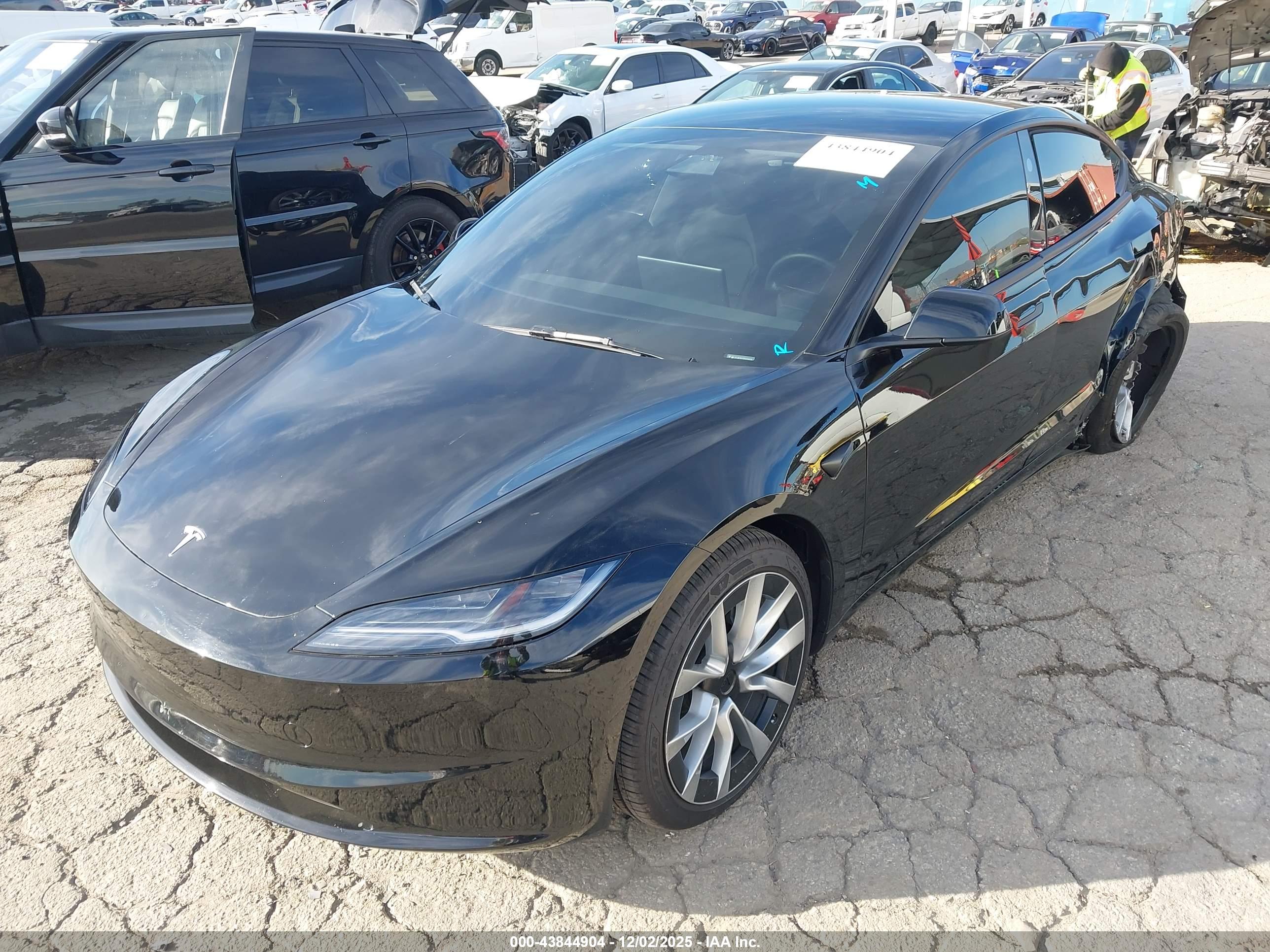 TESLA MODEL image 2