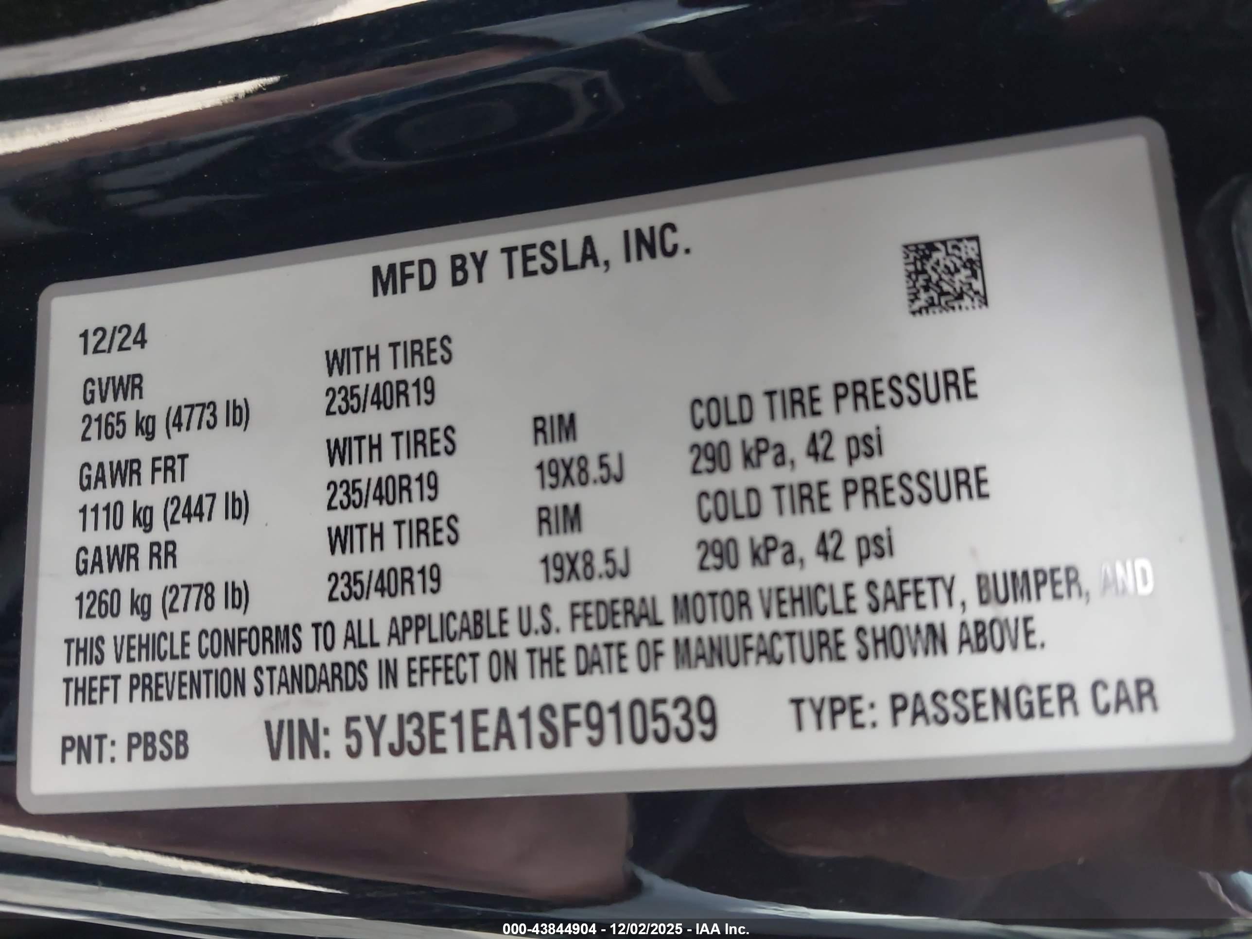 TESLA MODEL image 9