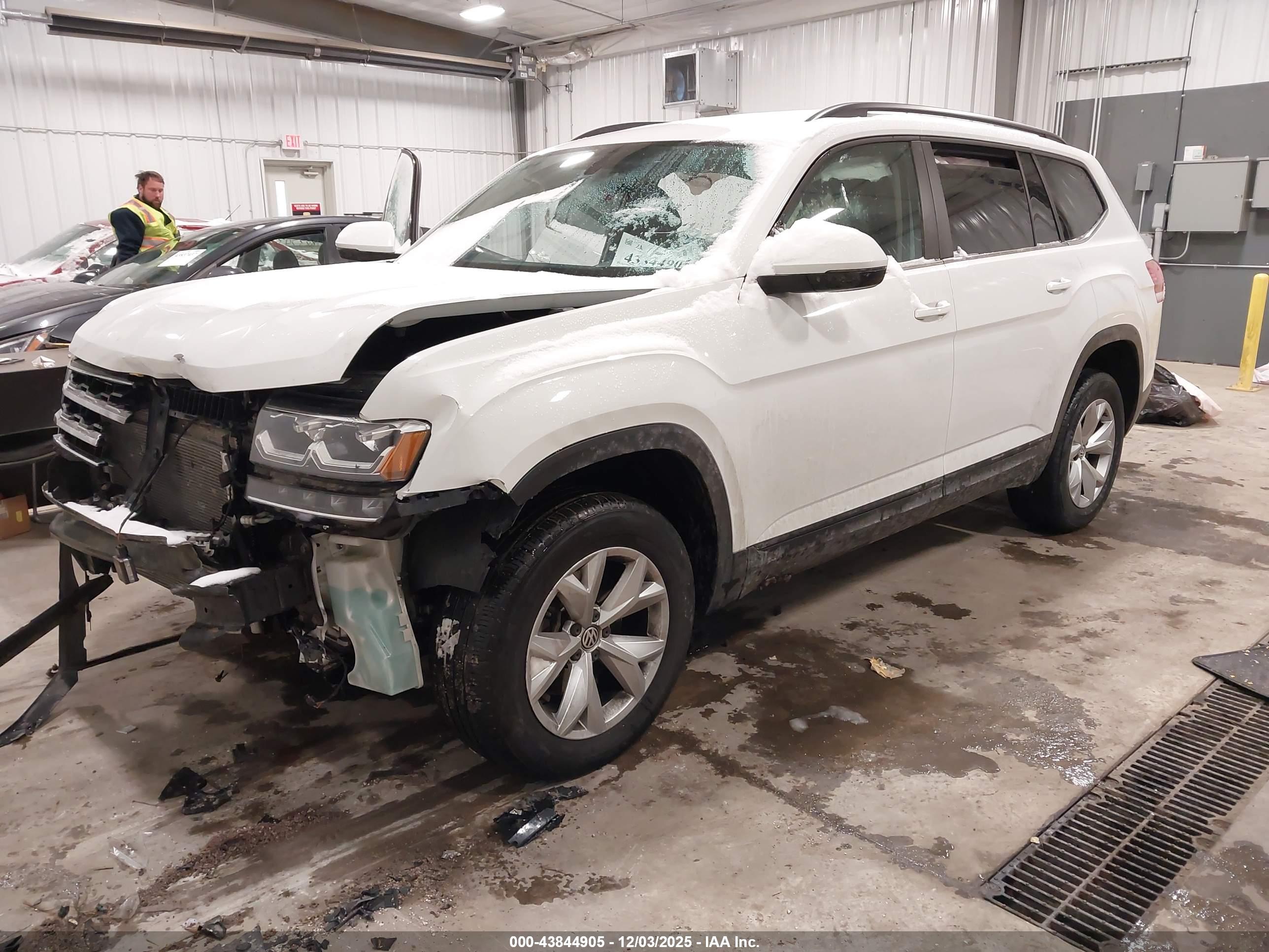 VOLKSWAGEN ATLAS image 2