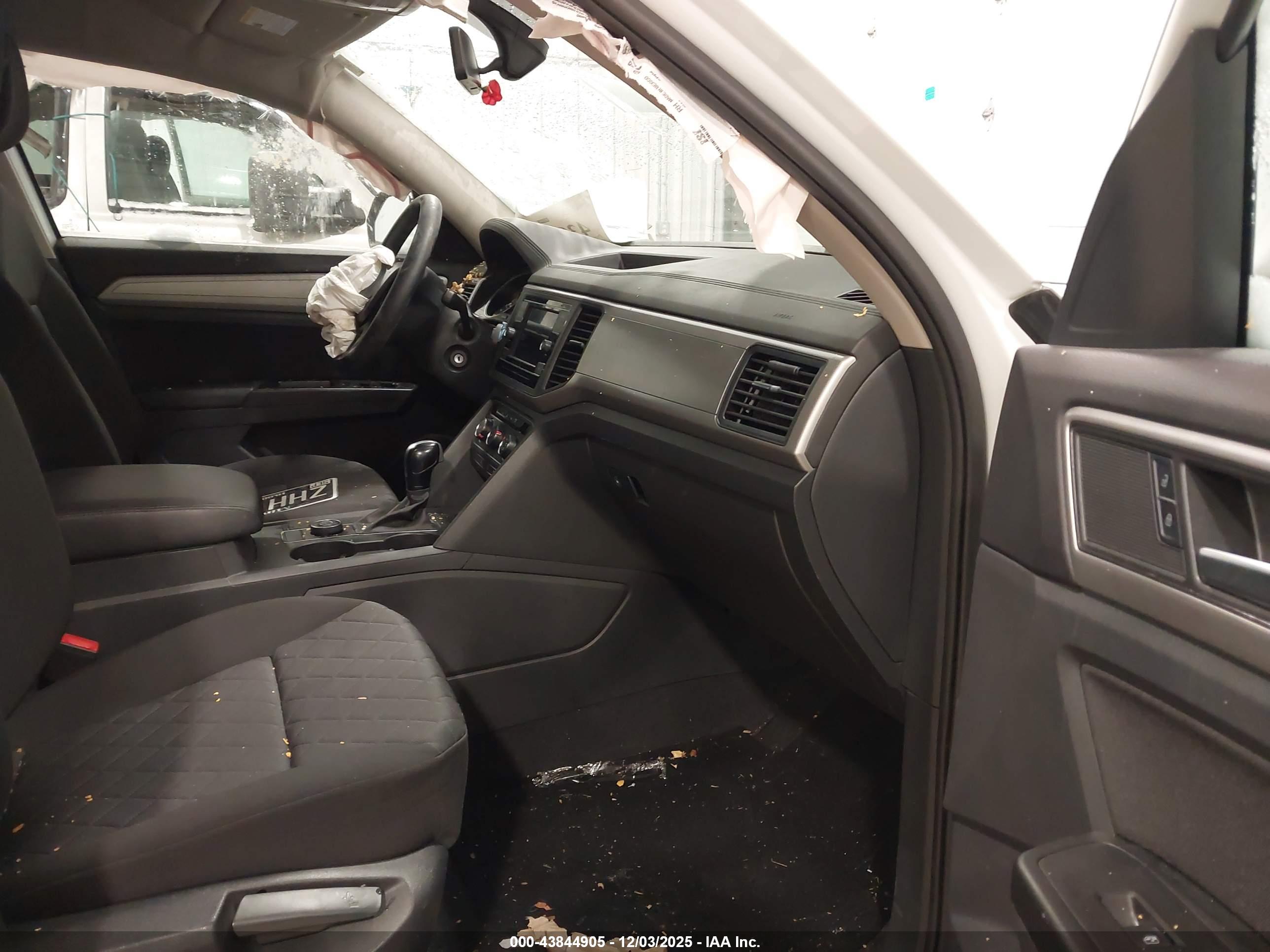 VOLKSWAGEN ATLAS image 5