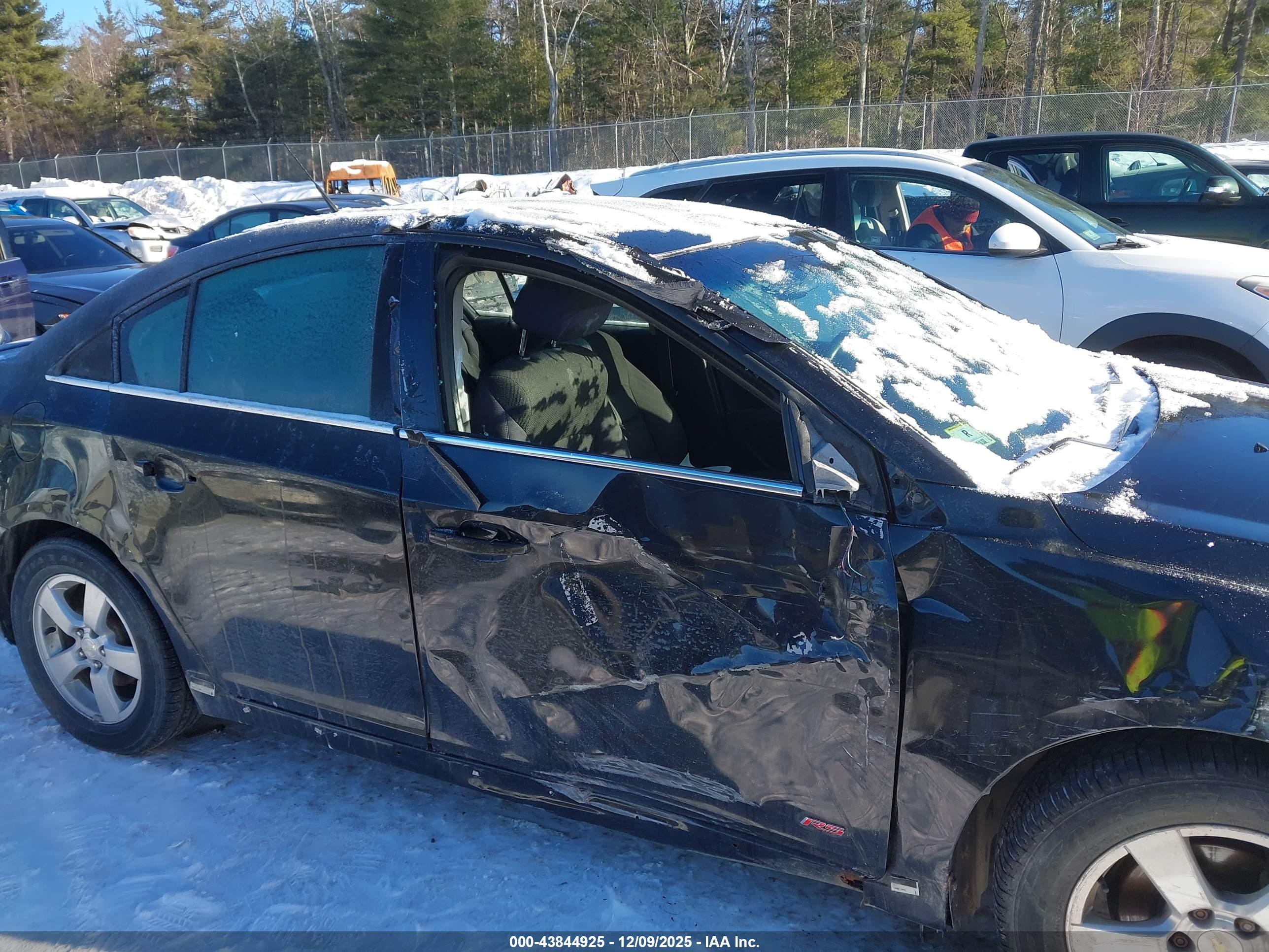 CHEVROLET CRUZE image 6