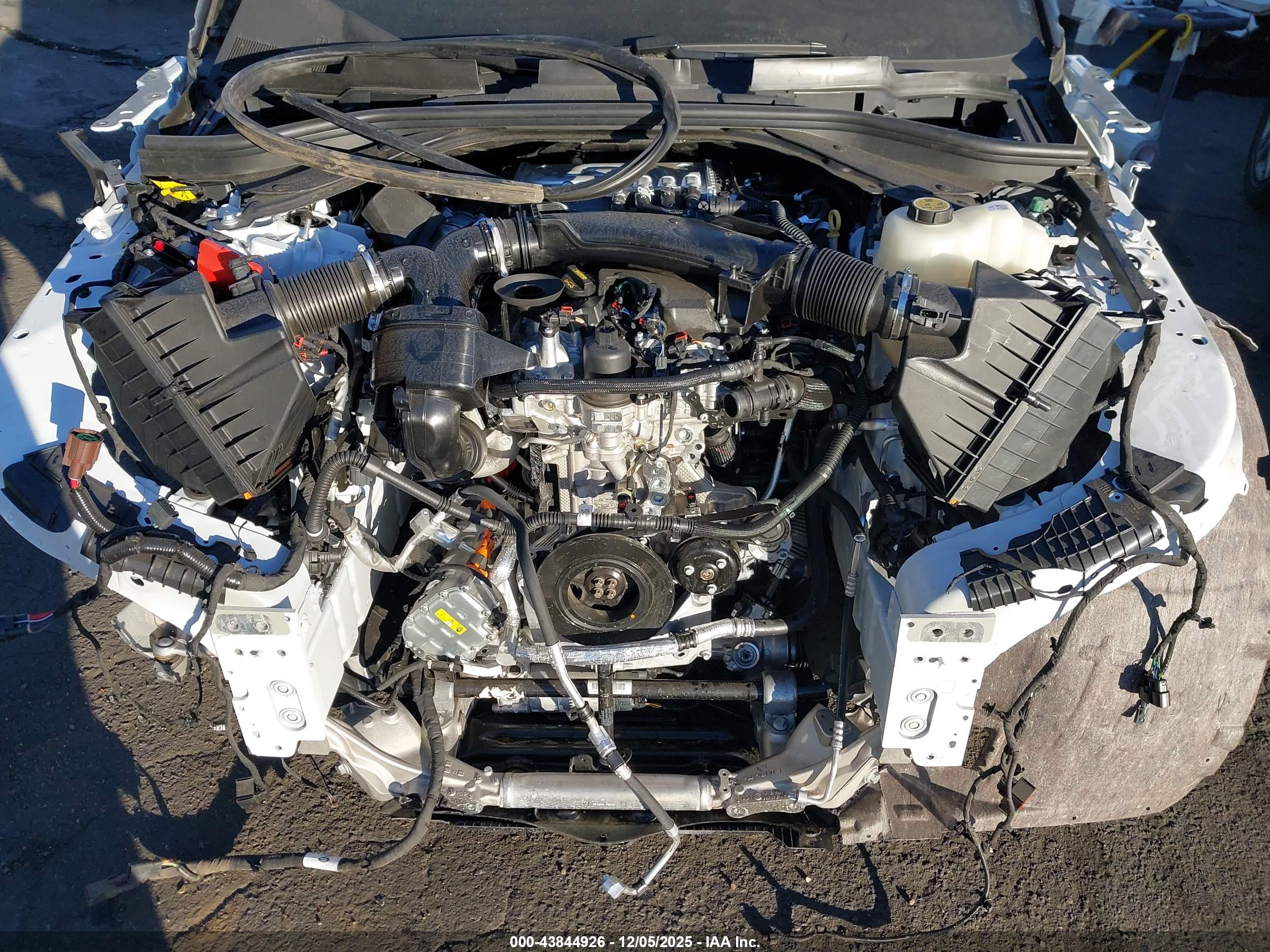 LAND ROVER image 10