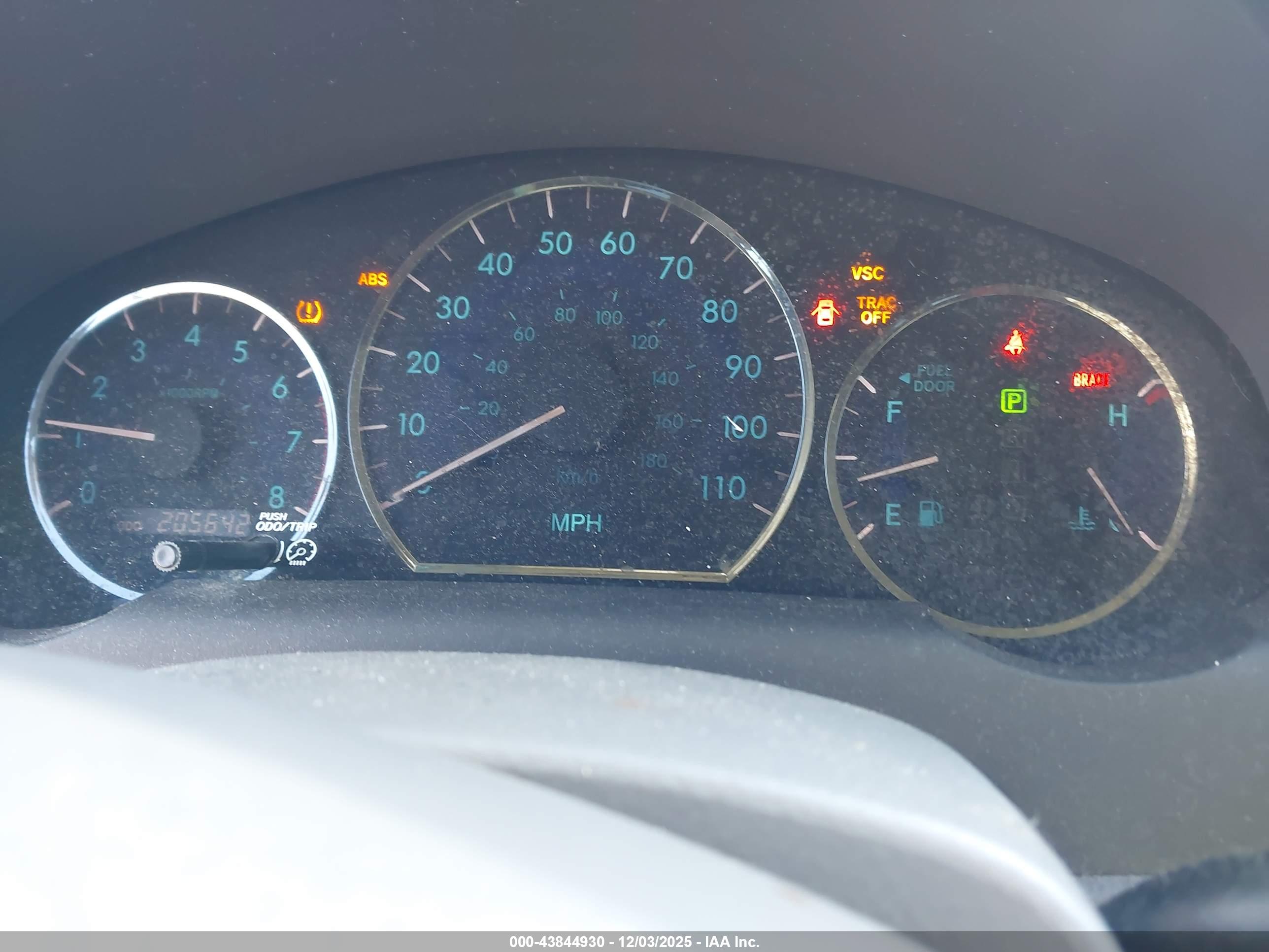 TOYOTA SIENNA image 7