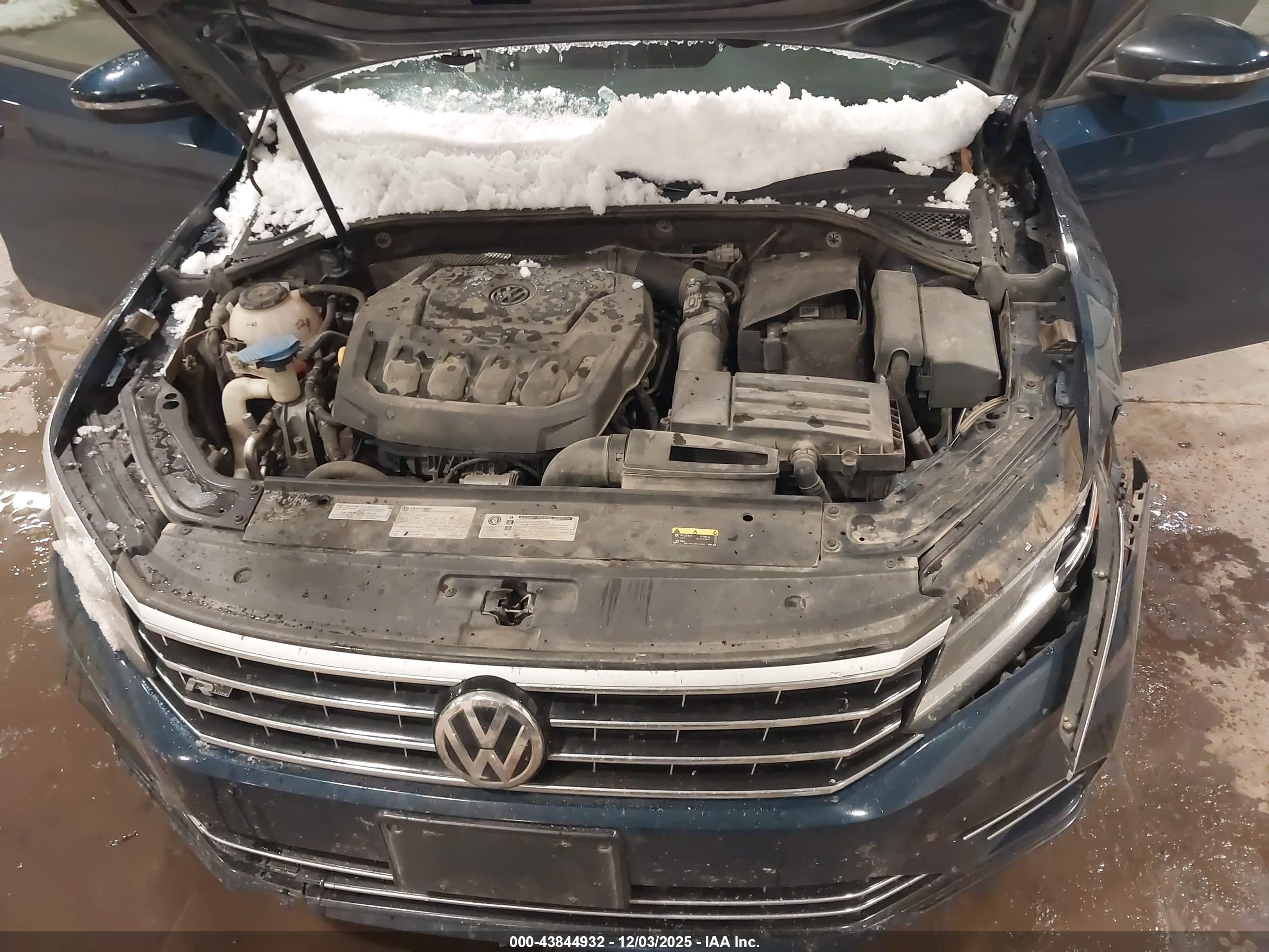 VOLKSWAGEN PASSAT image 10