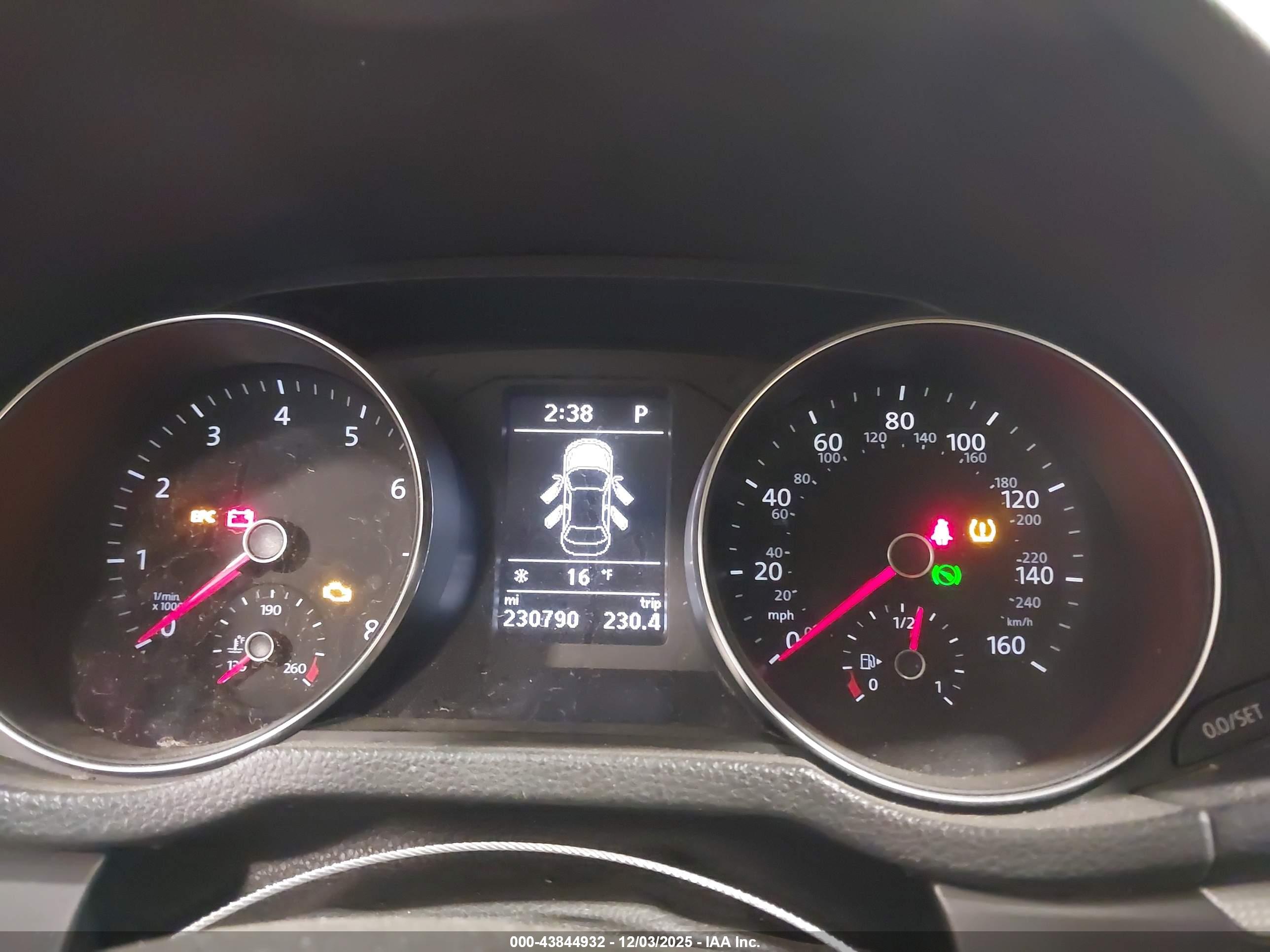 VOLKSWAGEN PASSAT image 7