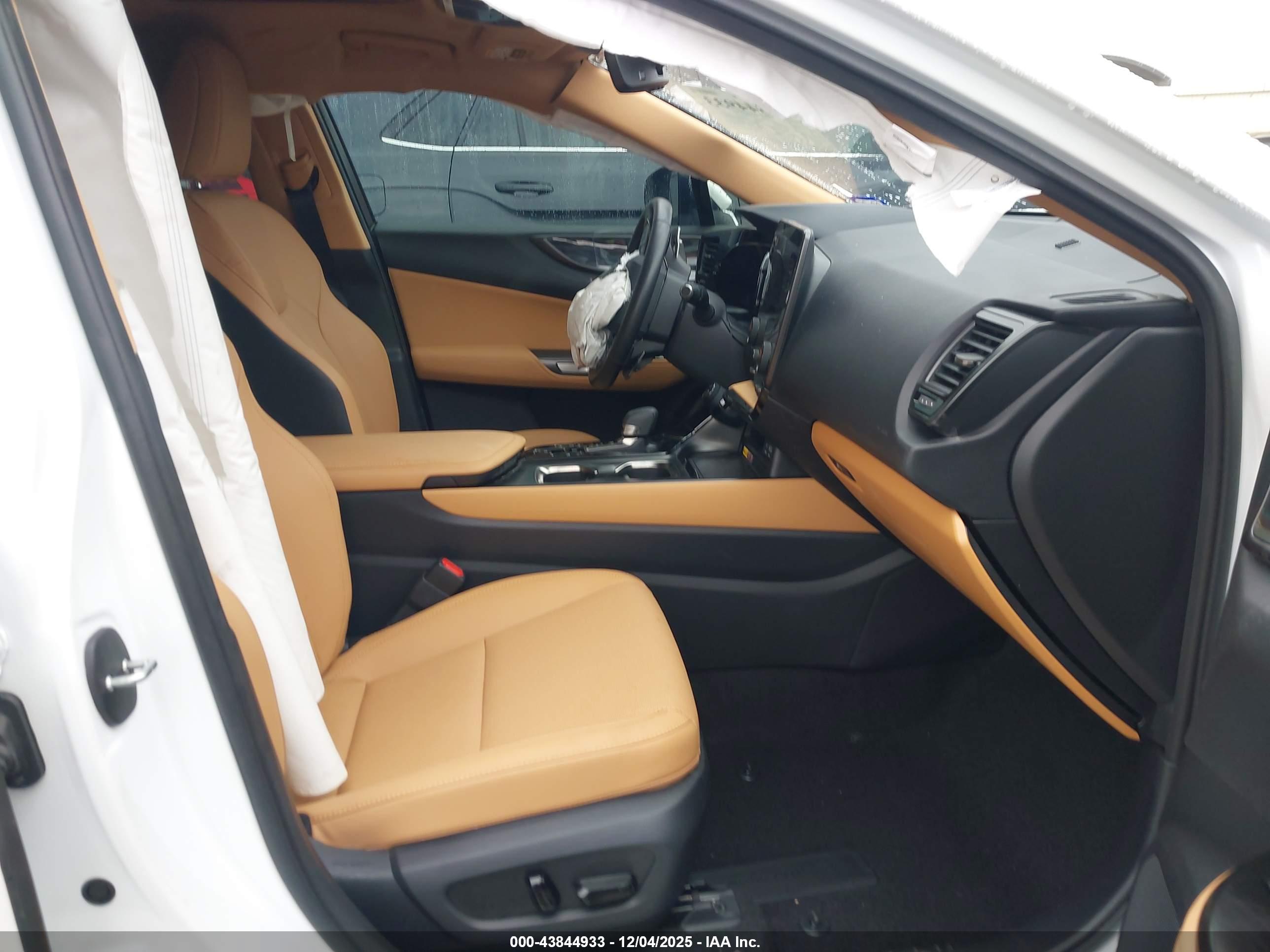 LEXUS NX image 5