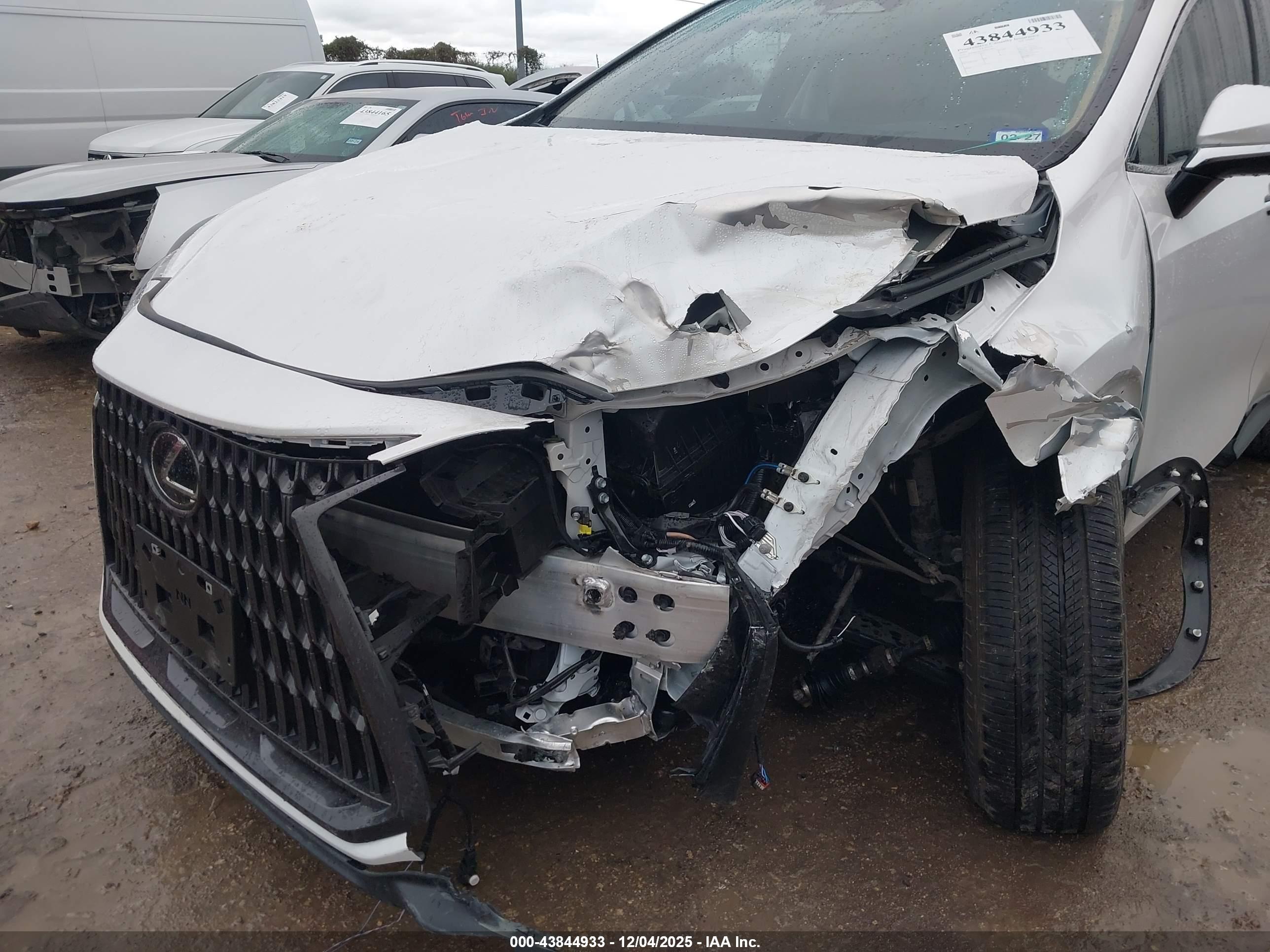 LEXUS NX image 6
