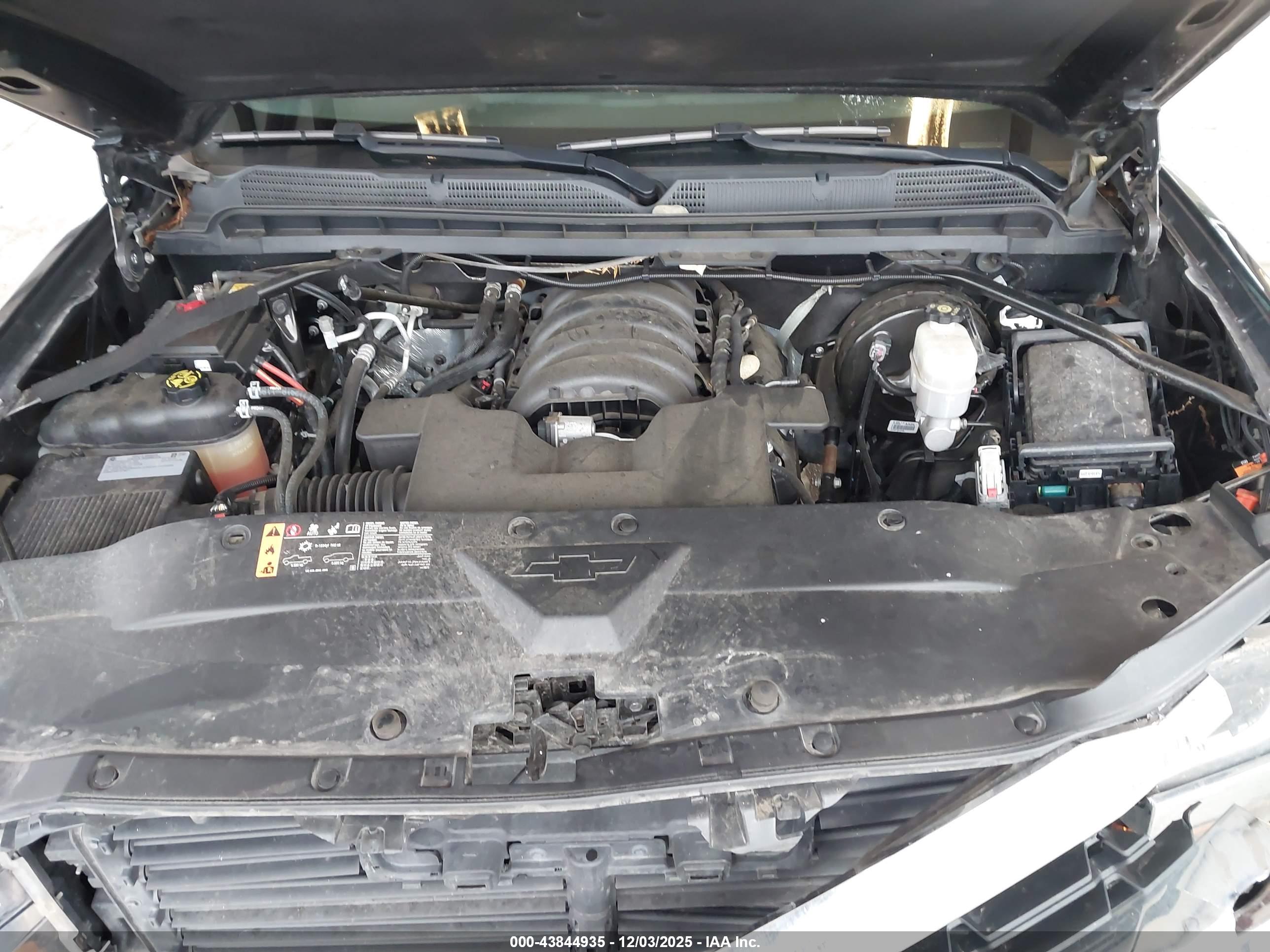 CHEVROLET SILVERADO image 10