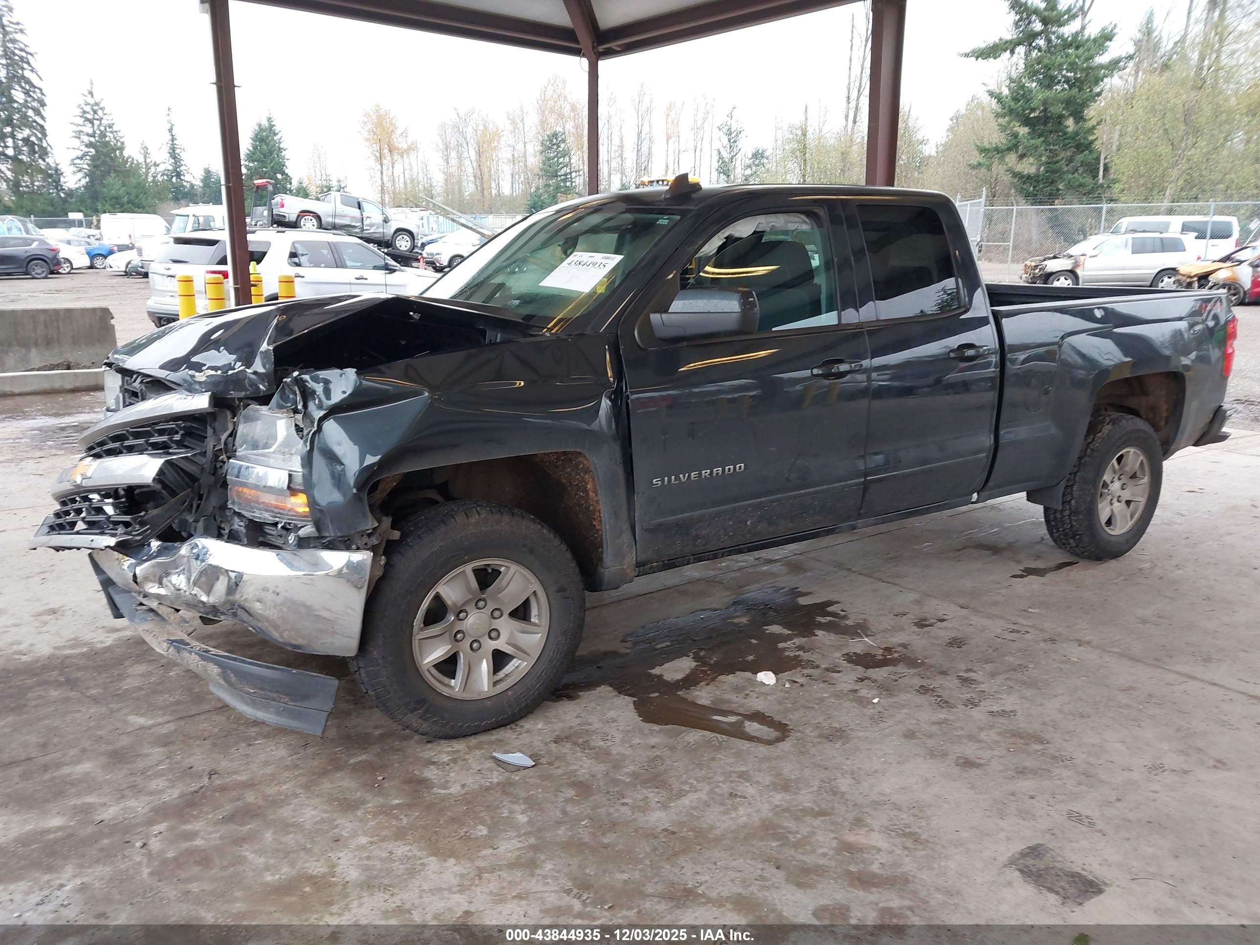 CHEVROLET SILVERADO image 2