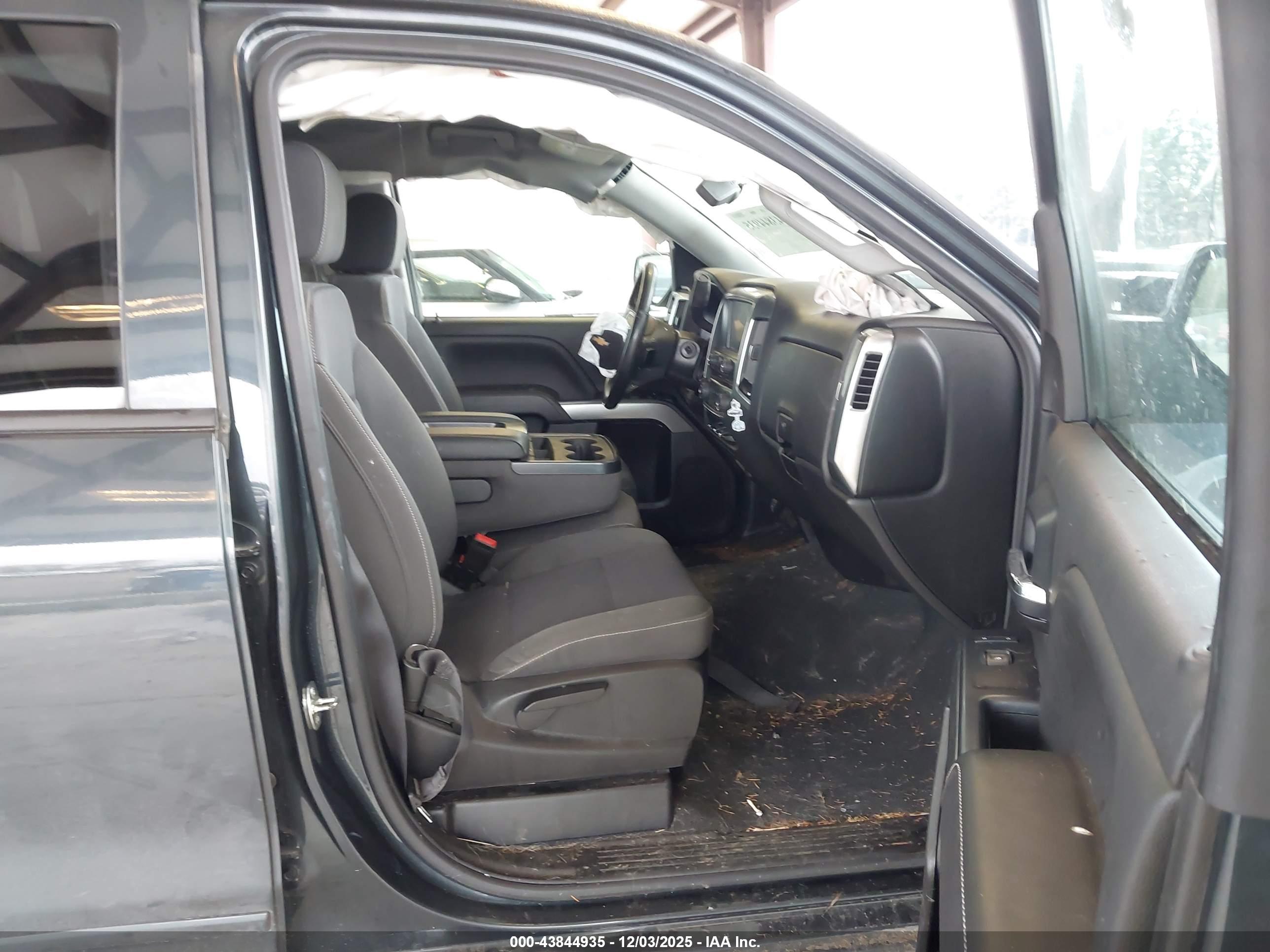 CHEVROLET SILVERADO image 5