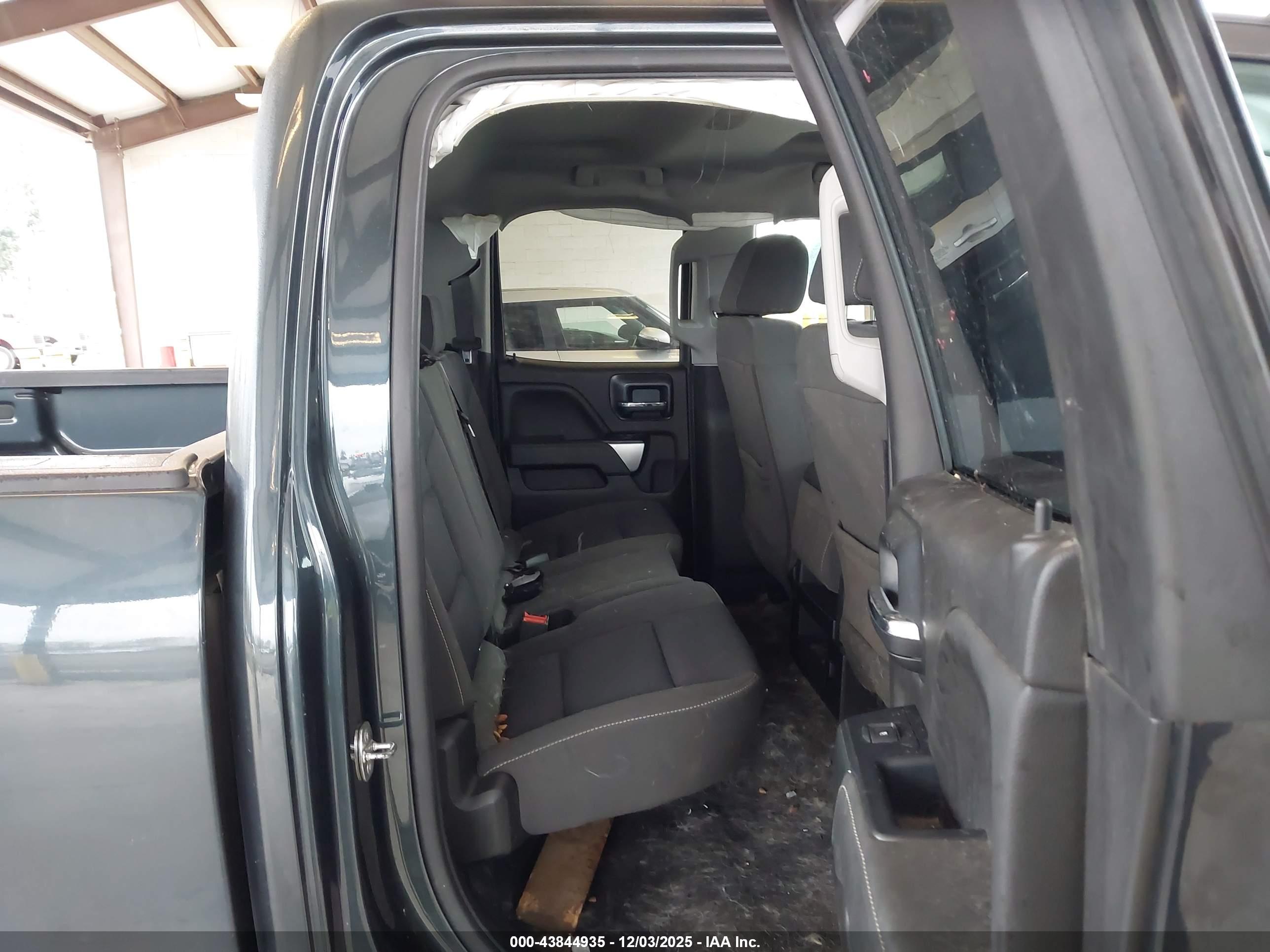 CHEVROLET SILVERADO image 8