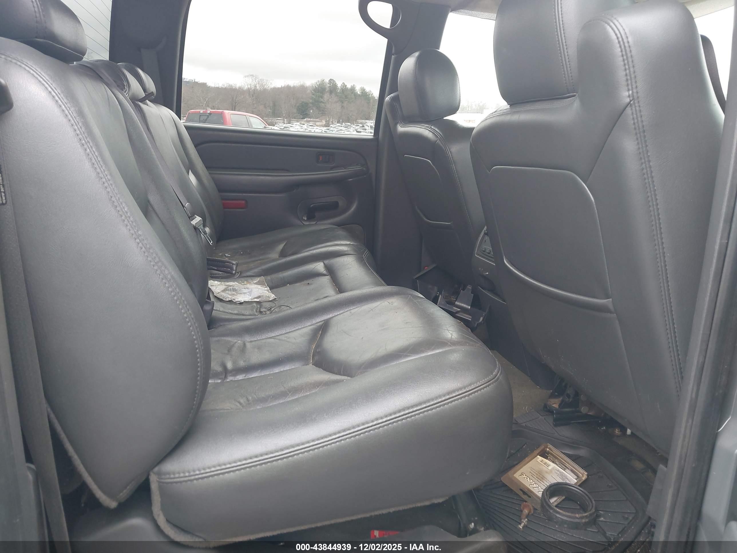 GMC SIERRA image 8