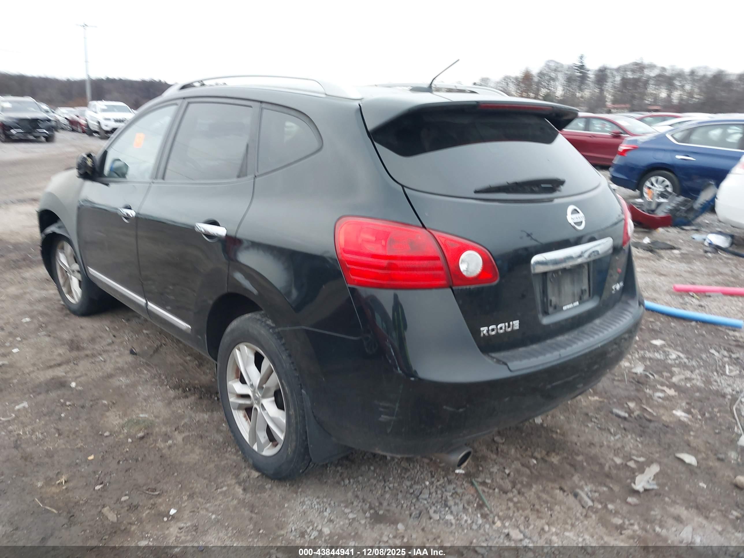 NISSAN ROGUE image 3