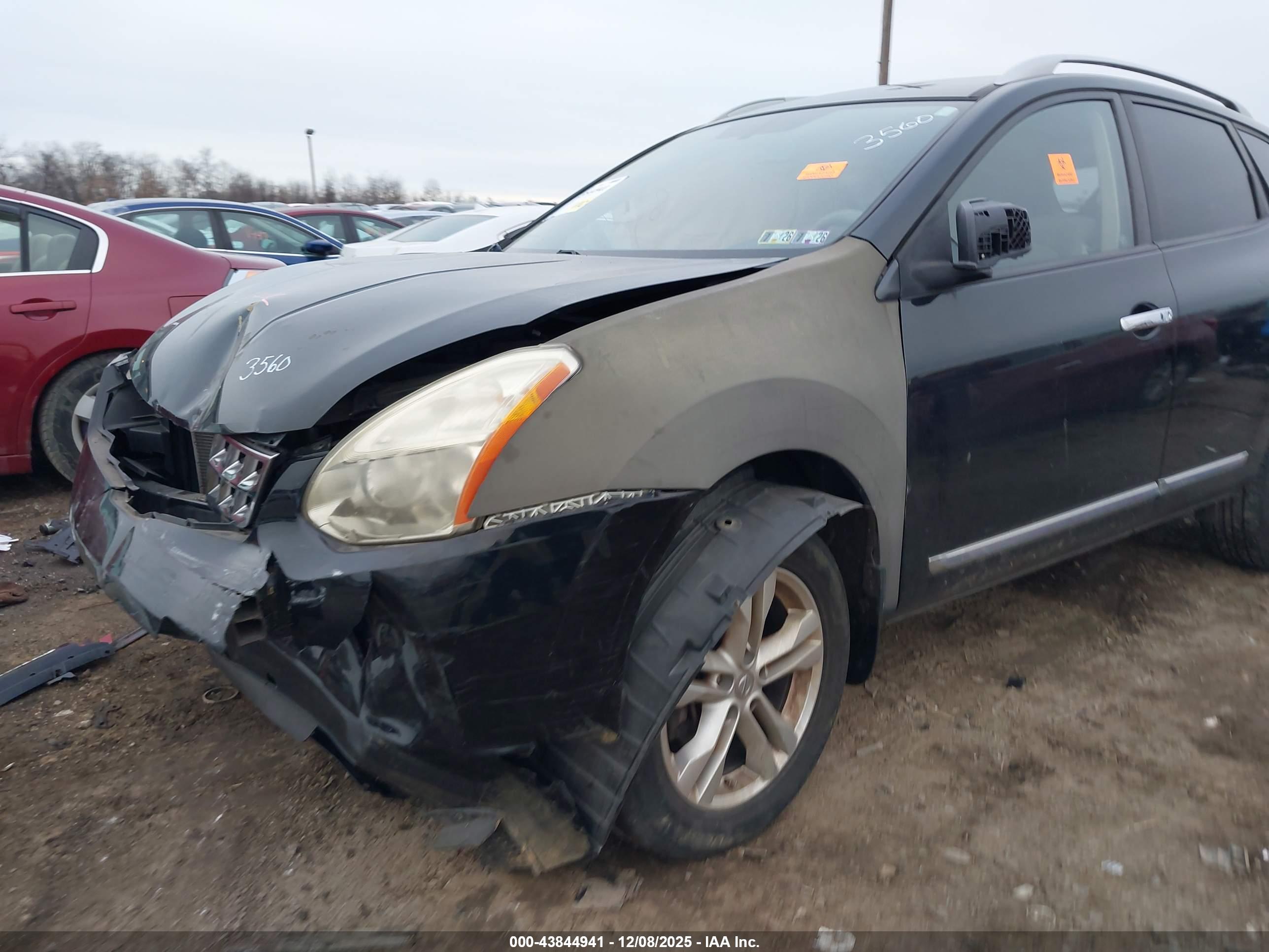 NISSAN ROGUE image 6