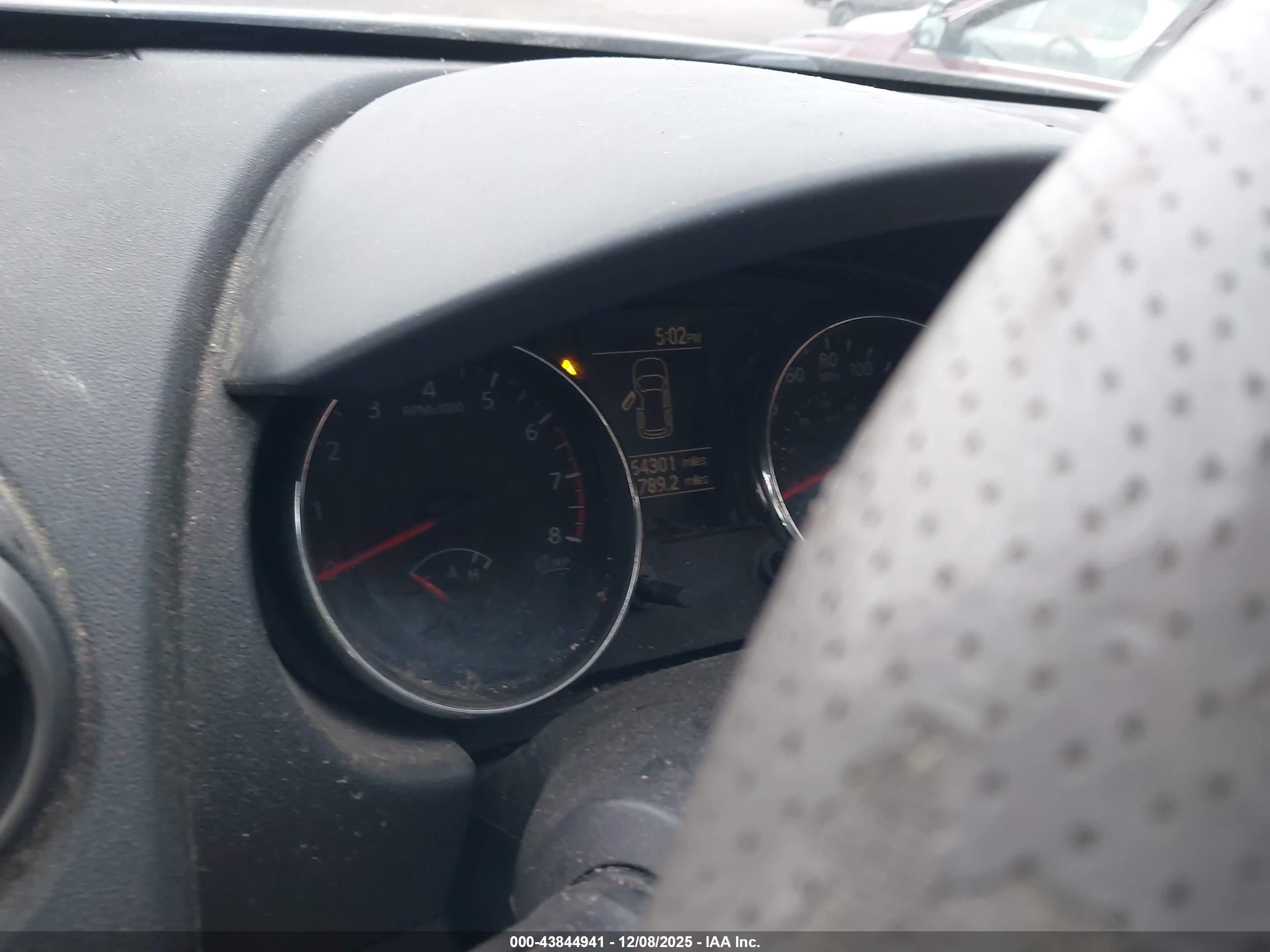 NISSAN ROGUE image 7