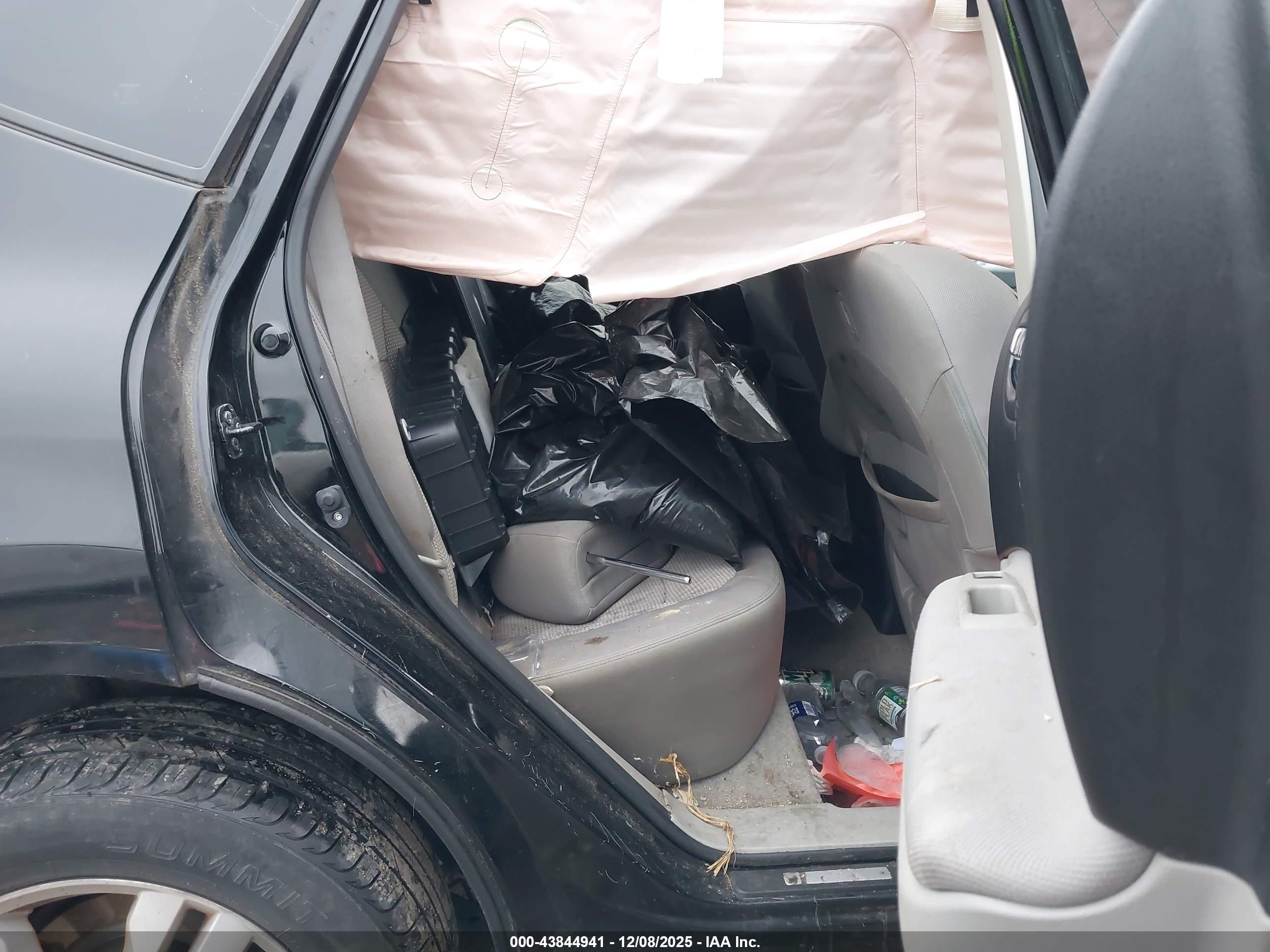 NISSAN ROGUE image 8