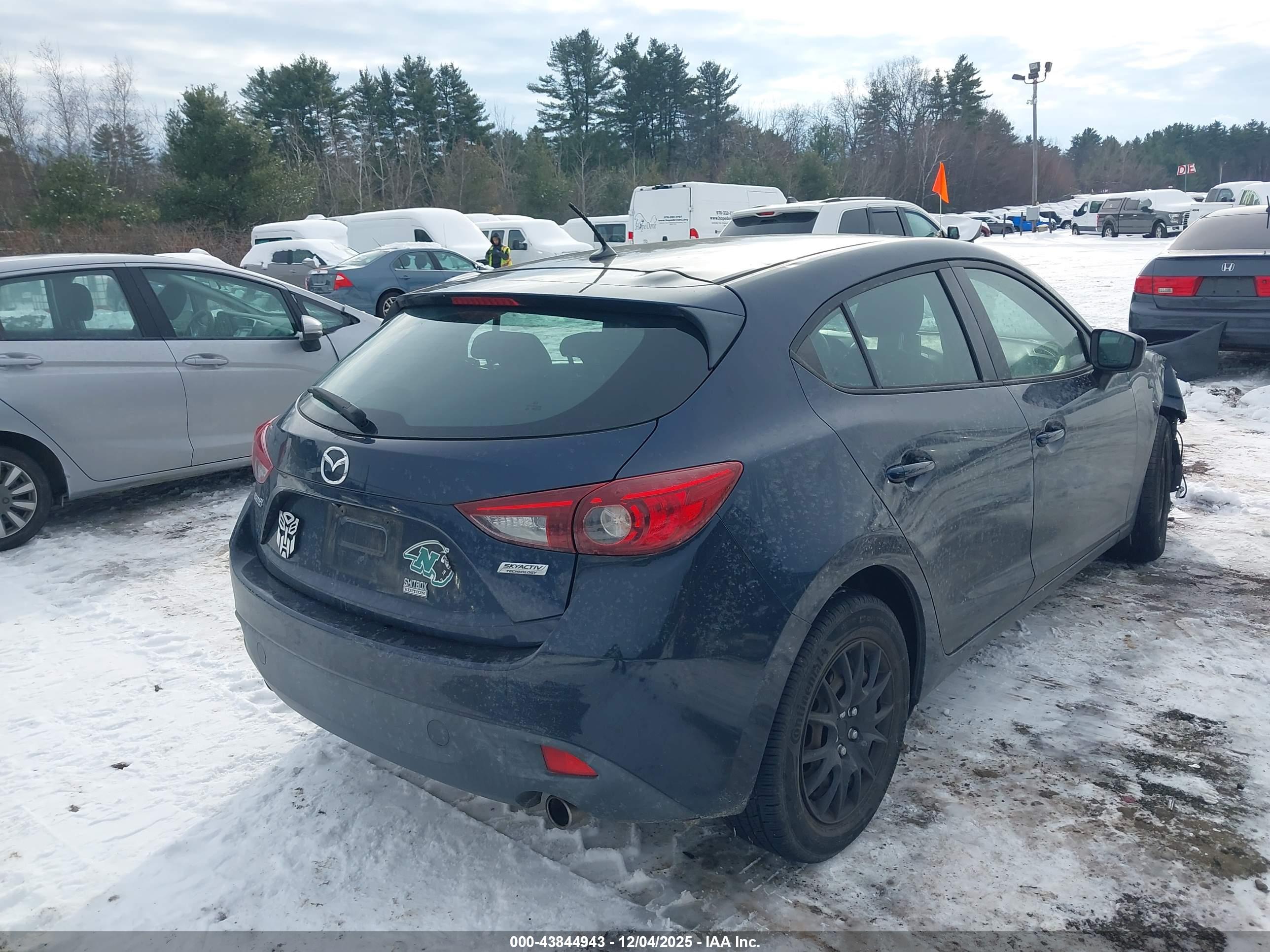 MAZDA MAZDA3 image 4