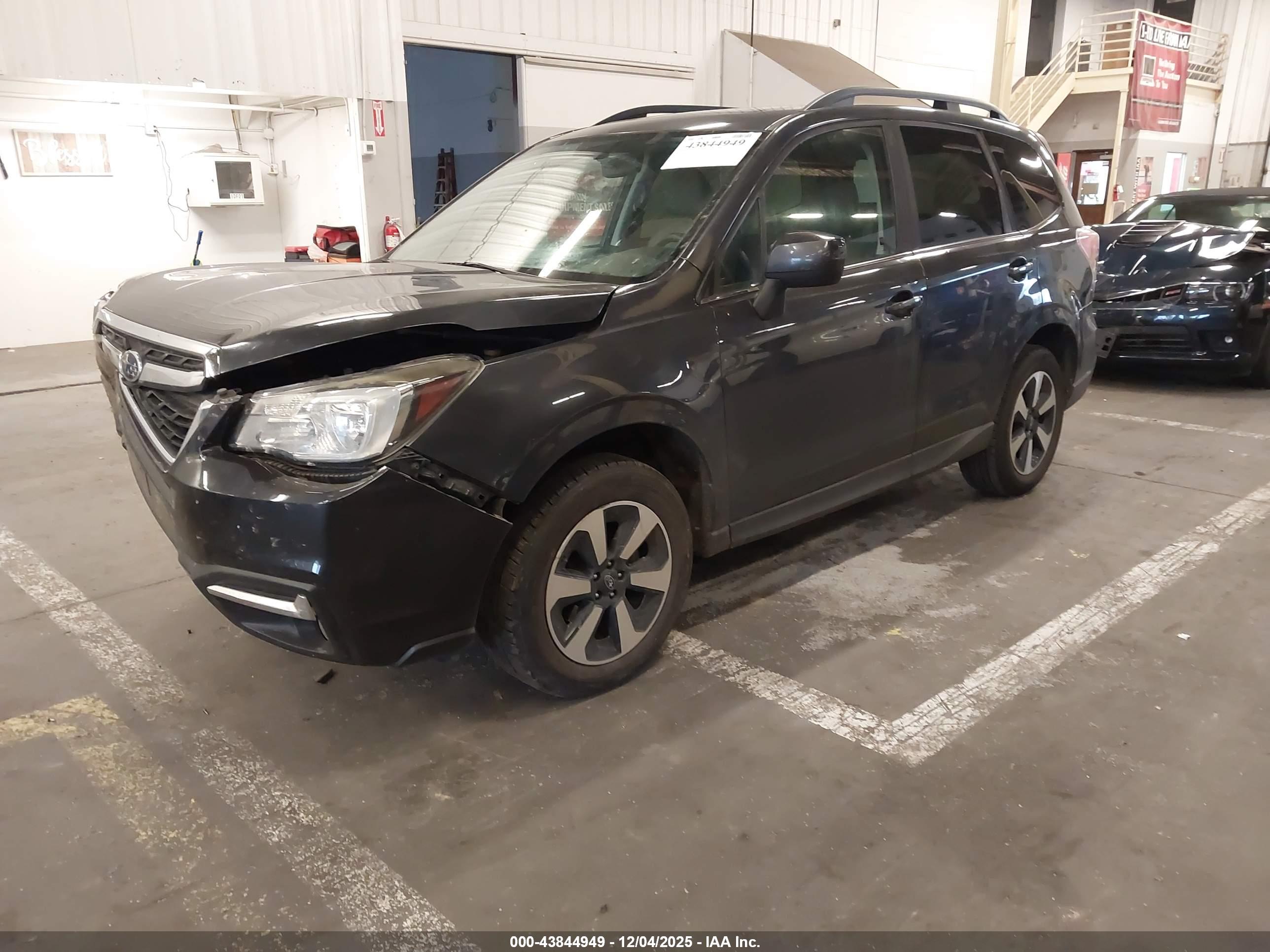 SUBARU FORESTER image 2