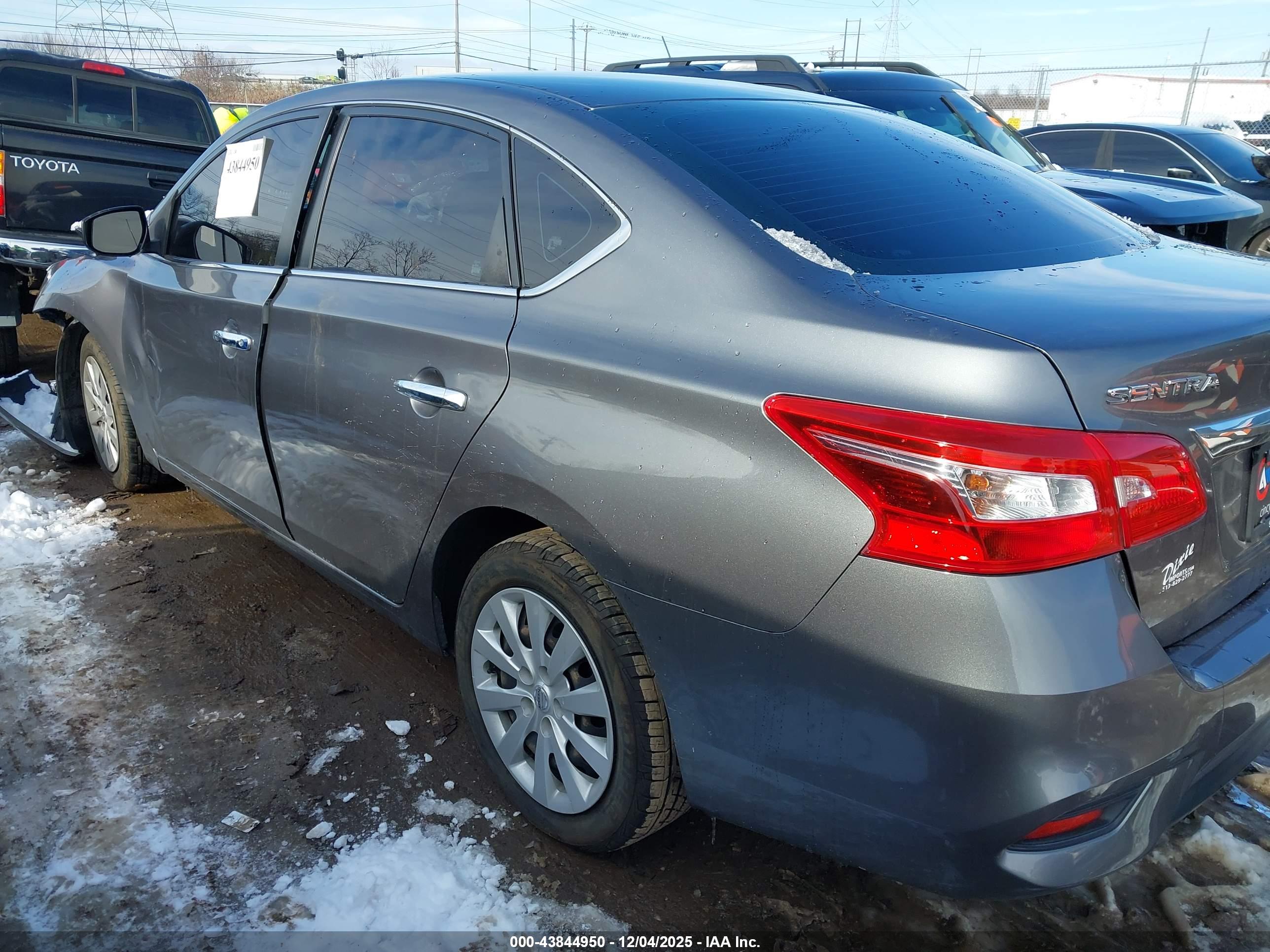 NISSAN SENTRA image 3