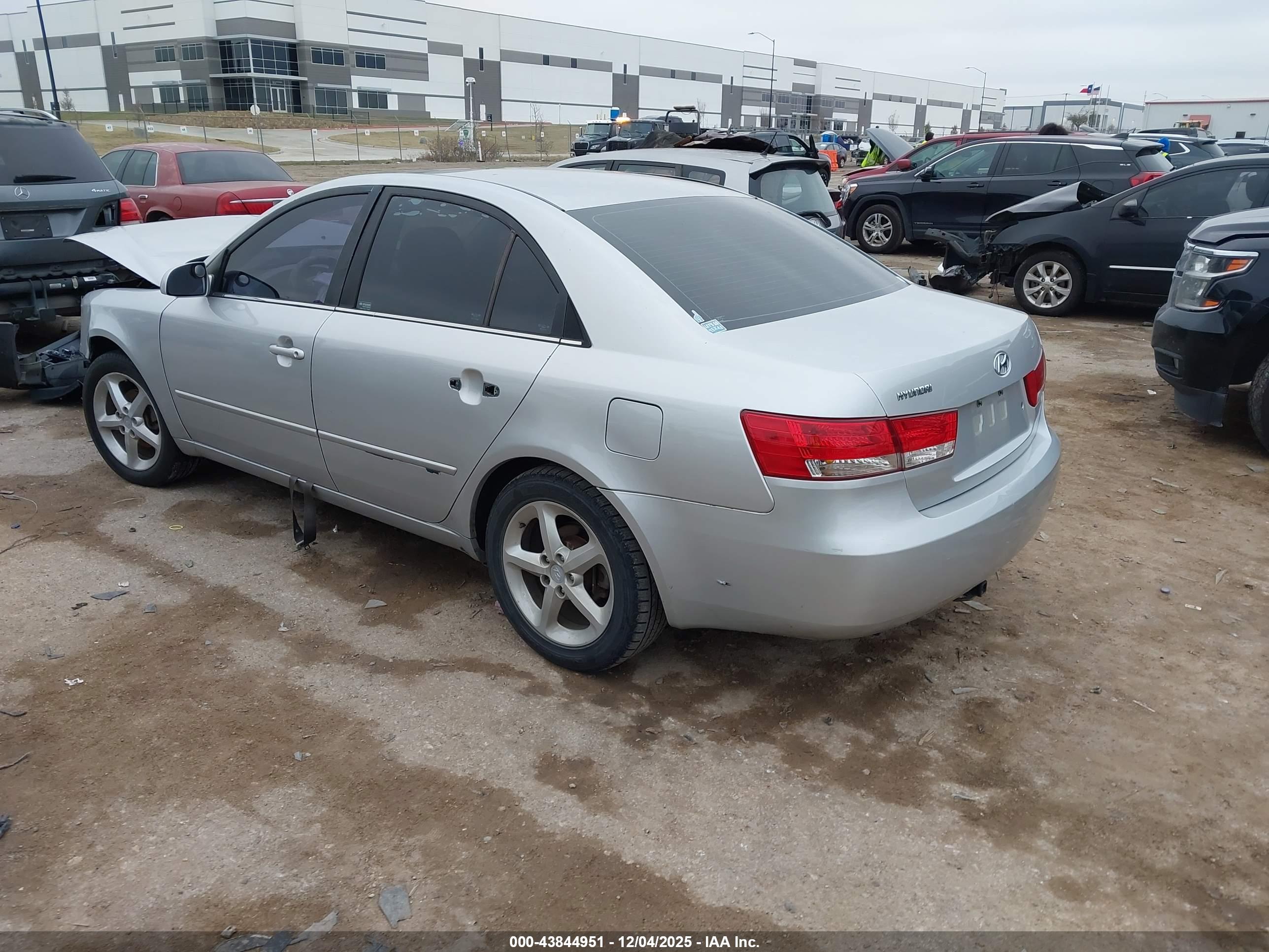 HYUNDAI SONATA image 3