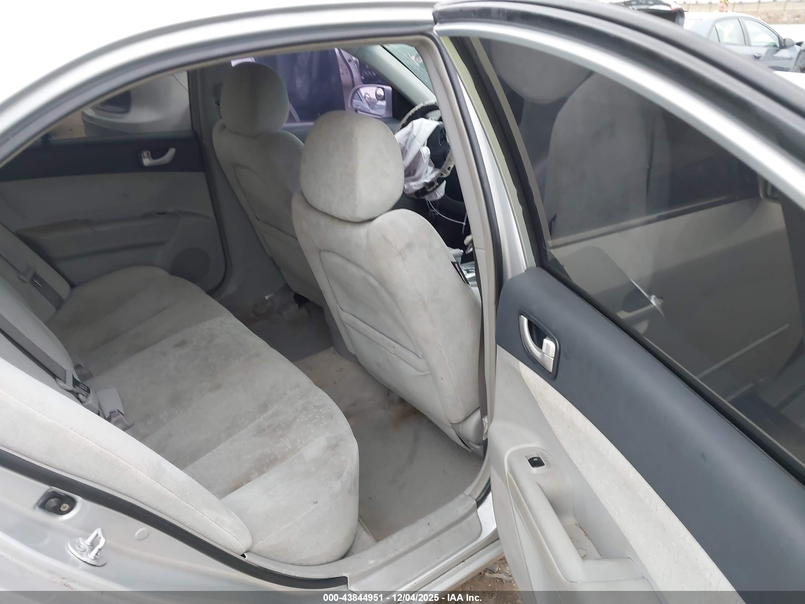HYUNDAI SONATA image 8