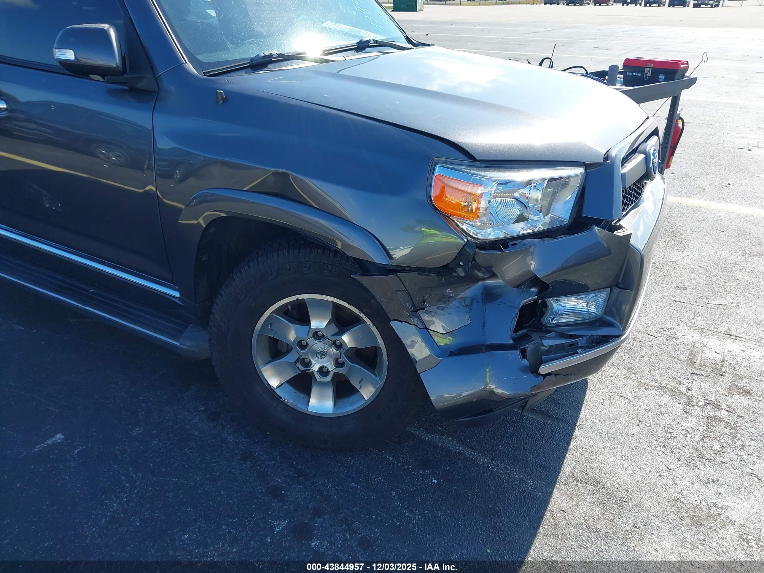TOYOTA 4RUNNER image 6