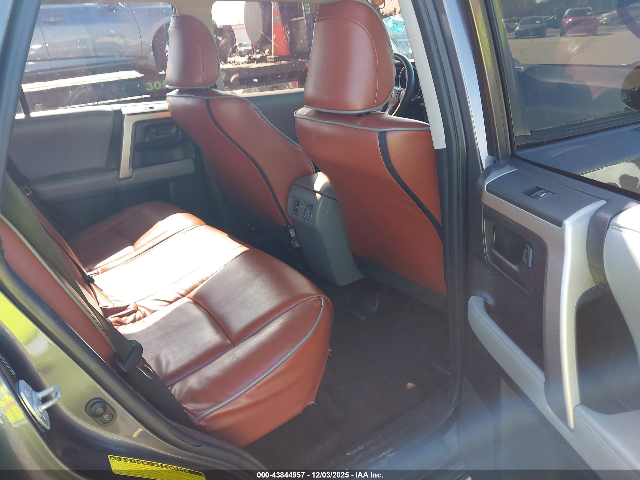 TOYOTA 4RUNNER image 8