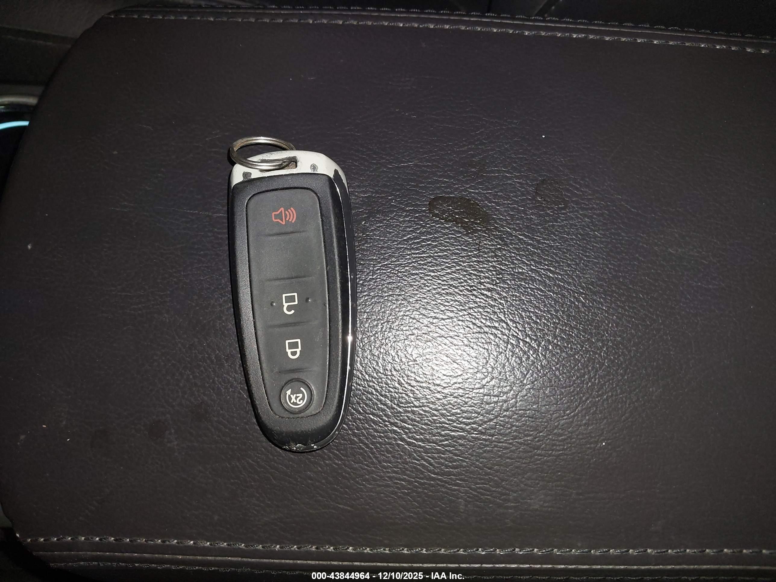 FORD EXPLORER image 11