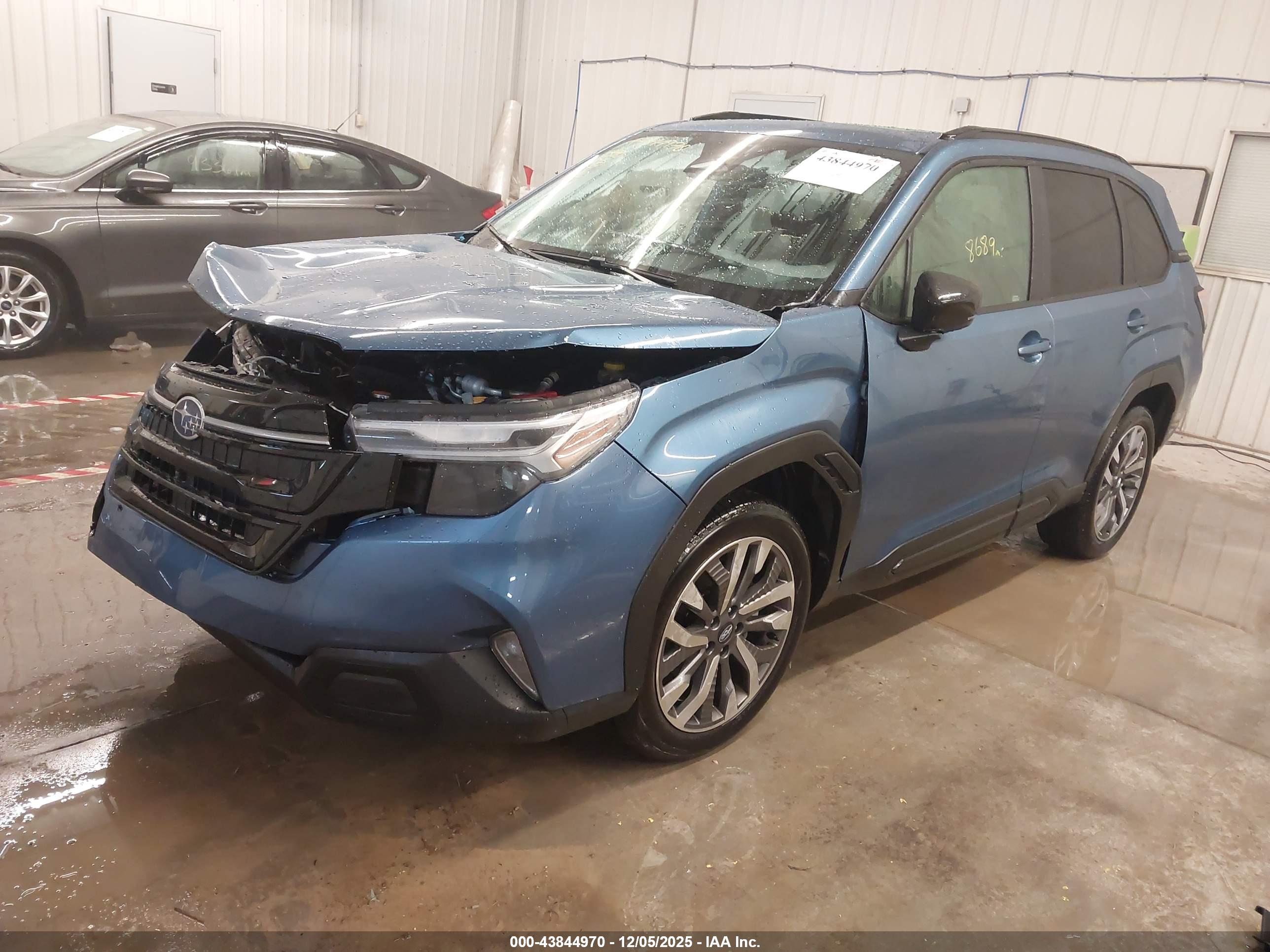 SUBARU FORESTER image 2