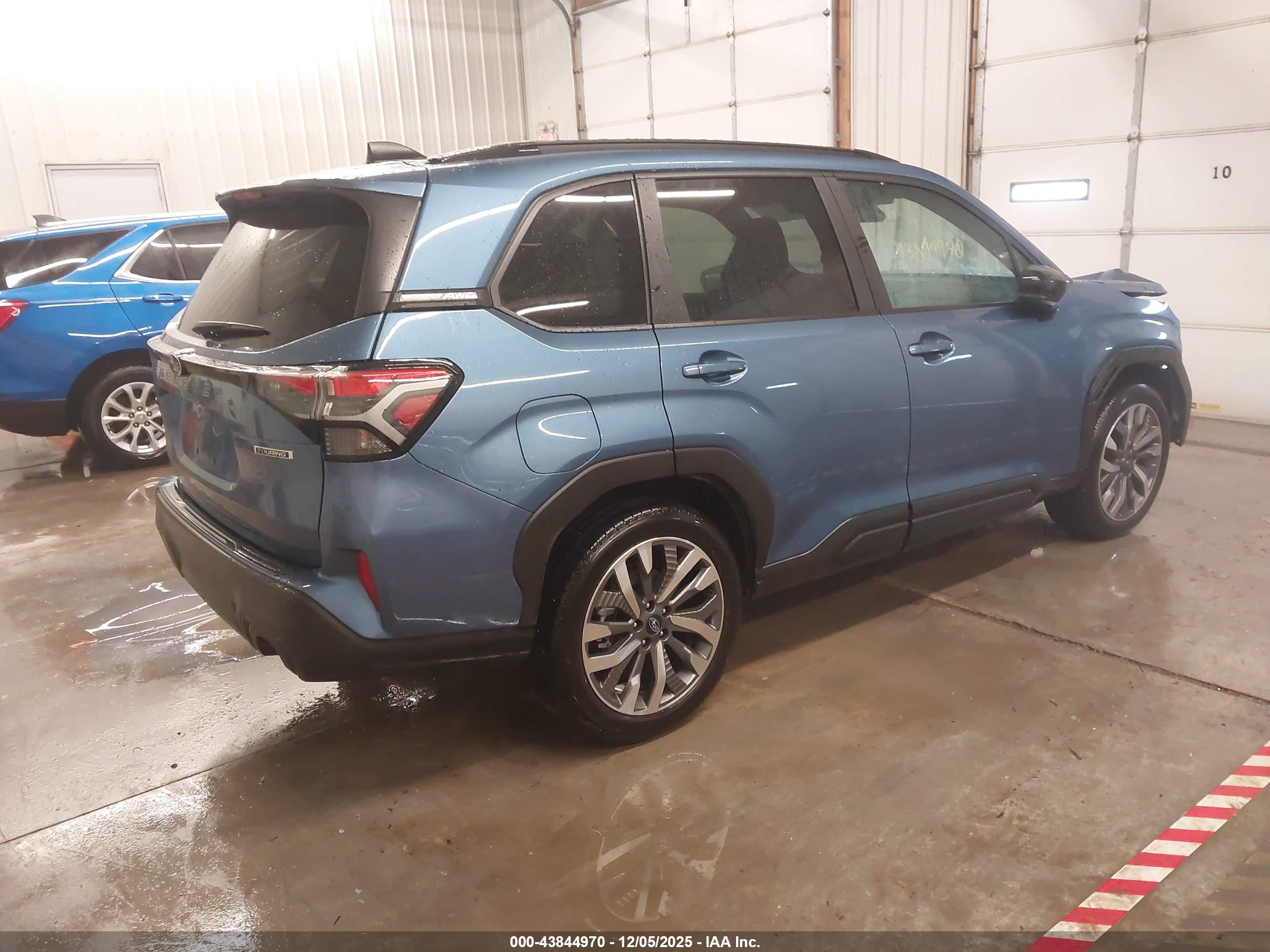 SUBARU FORESTER image 4