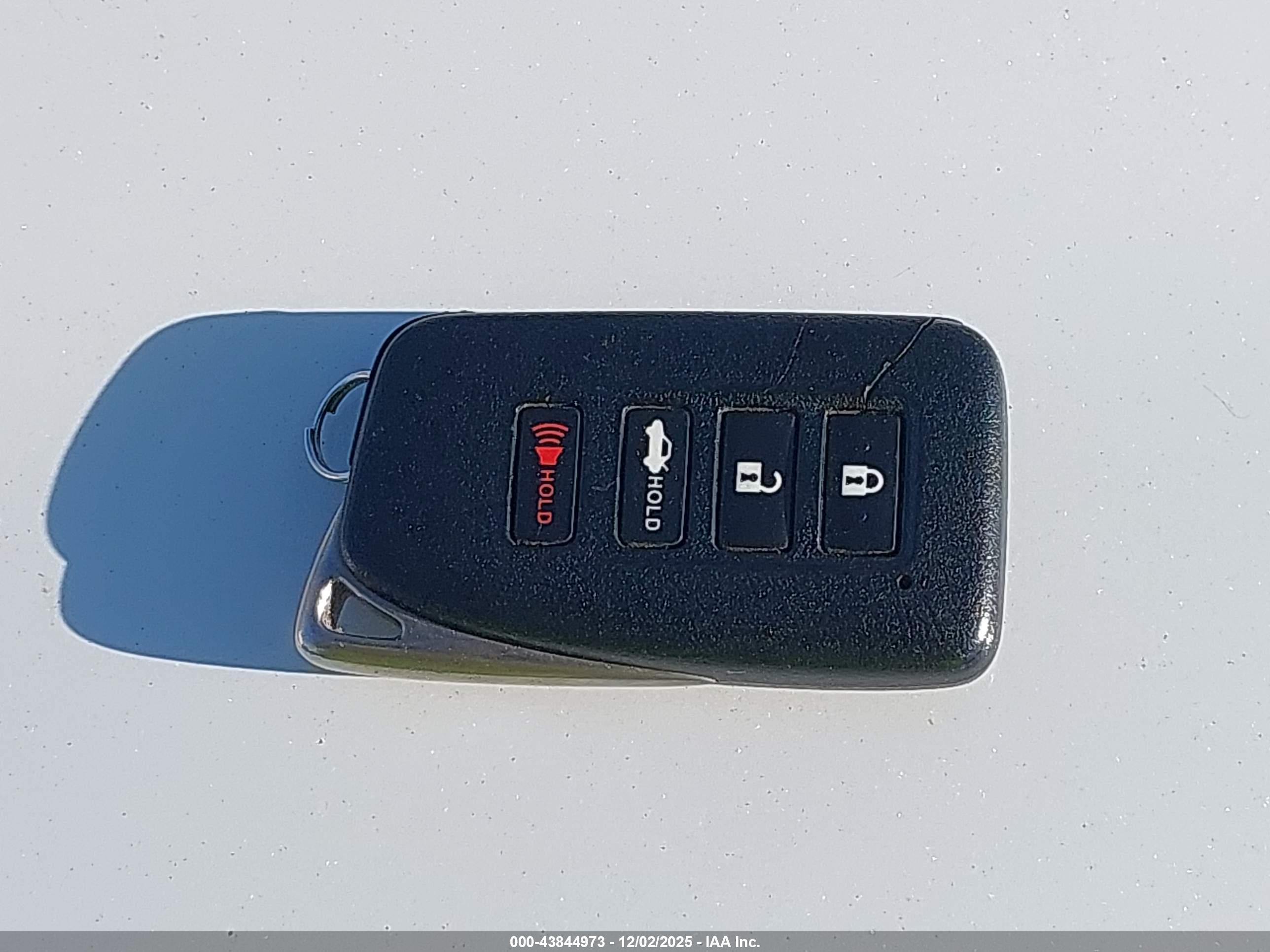 LEXUS IS image 11