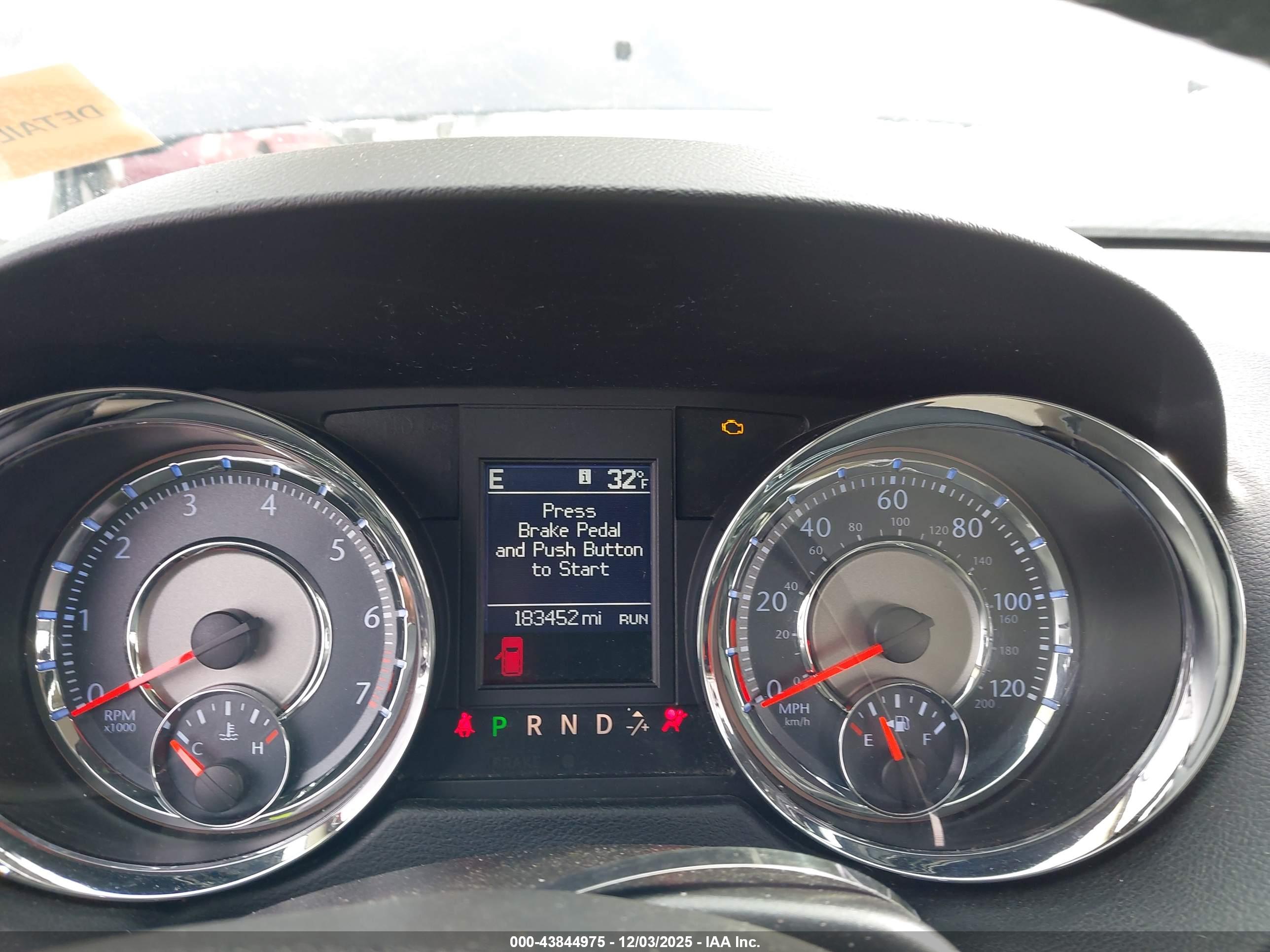 CHRYSLER TOWN image 7