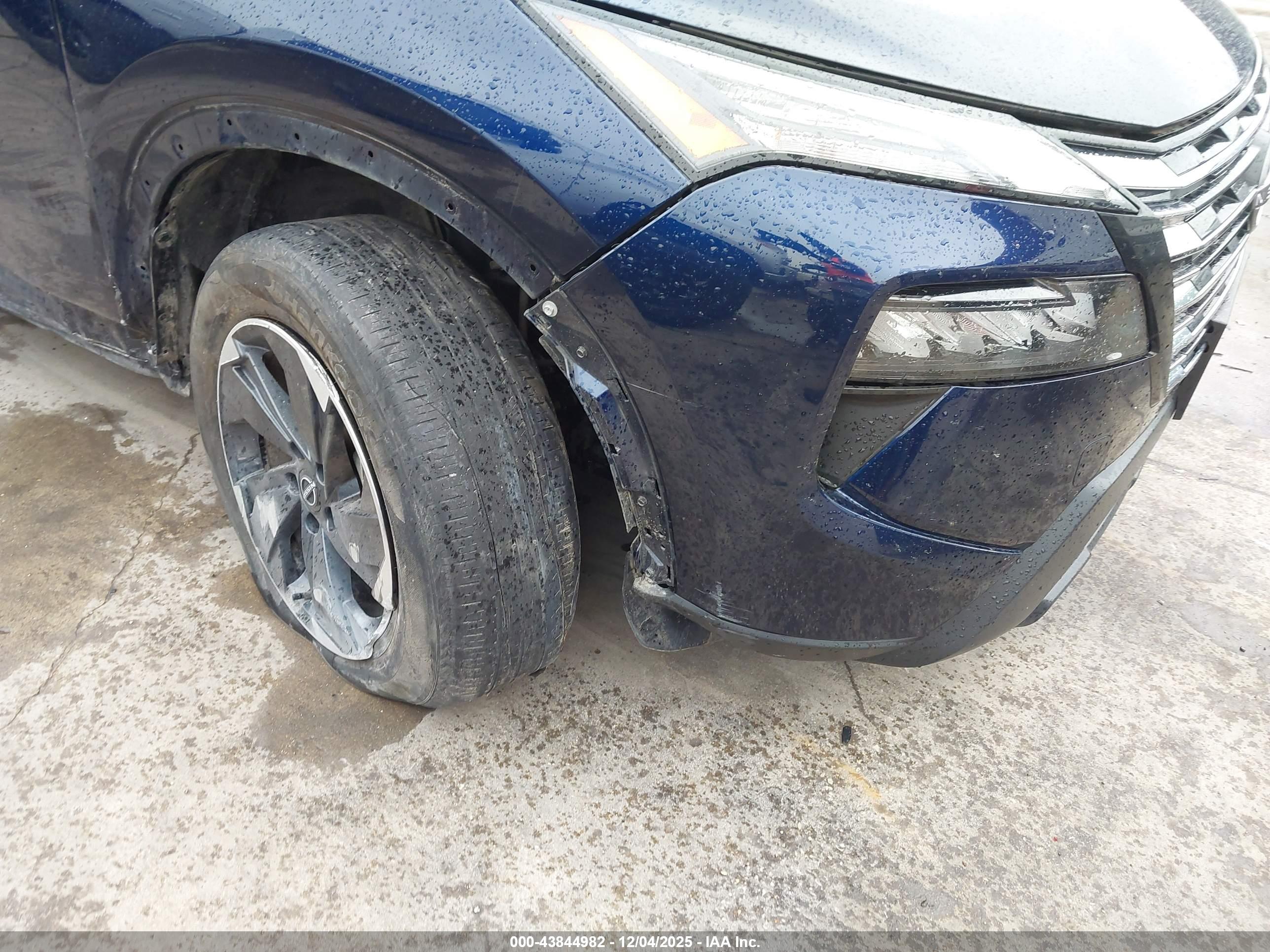 NISSAN ROGUE image 6