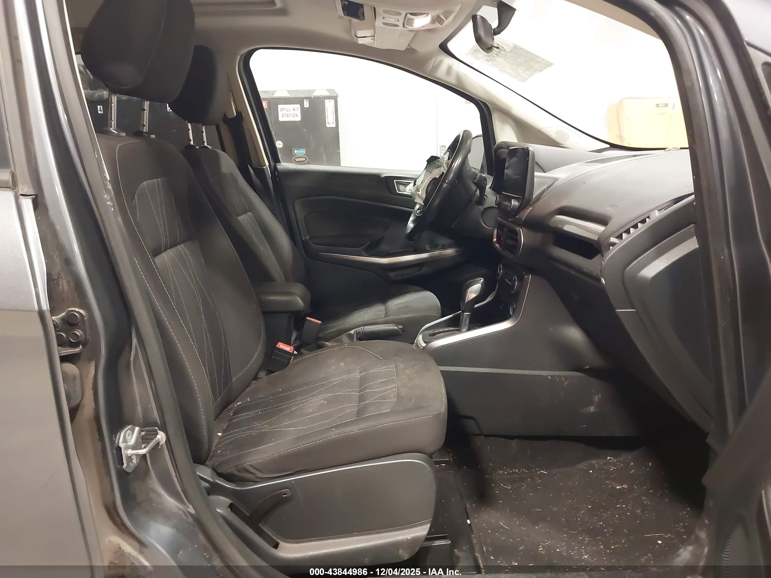 FORD ECOSPORT image 5