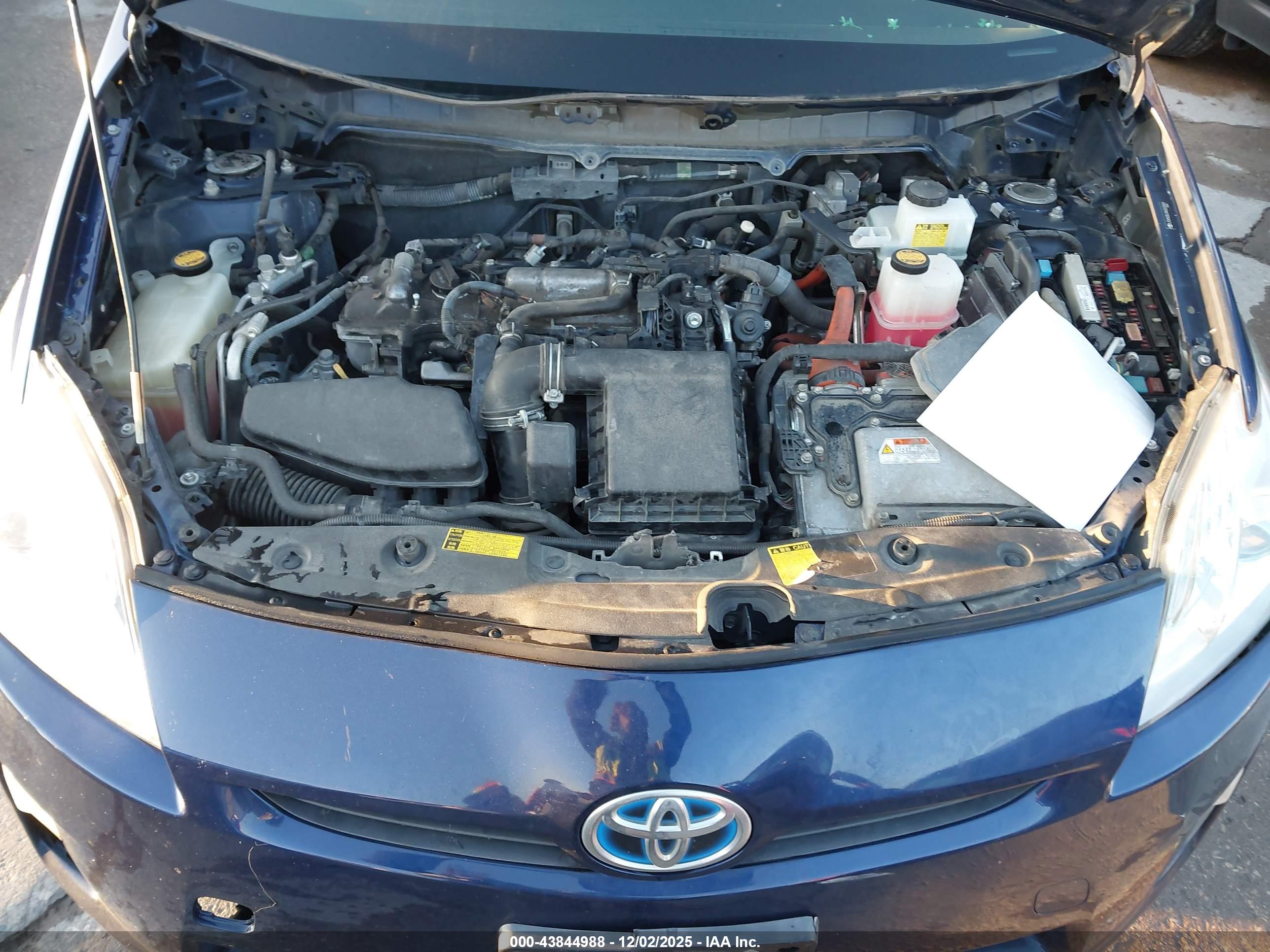 TOYOTA PRIUS image 10