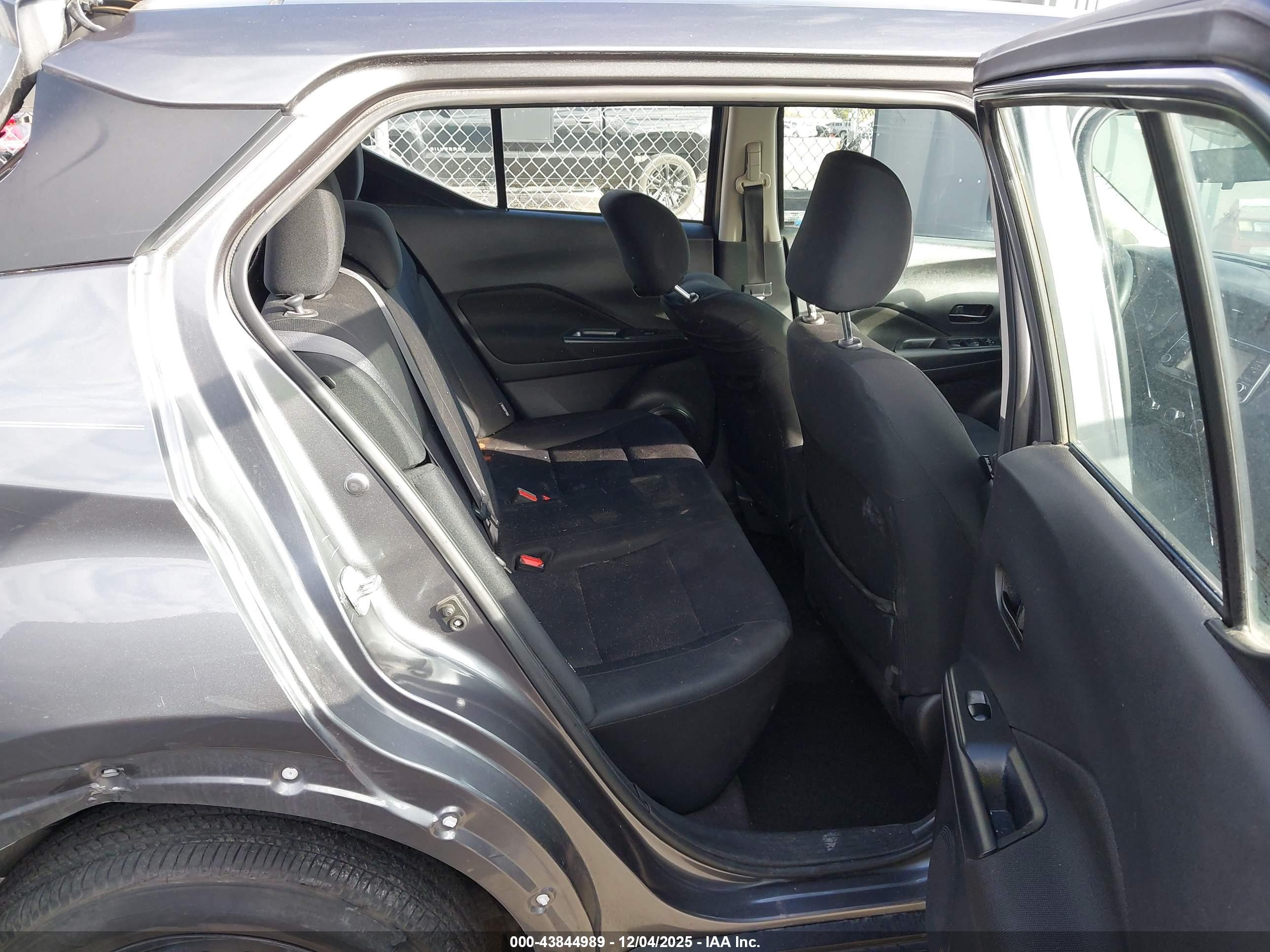 NISSAN KICKS image 8