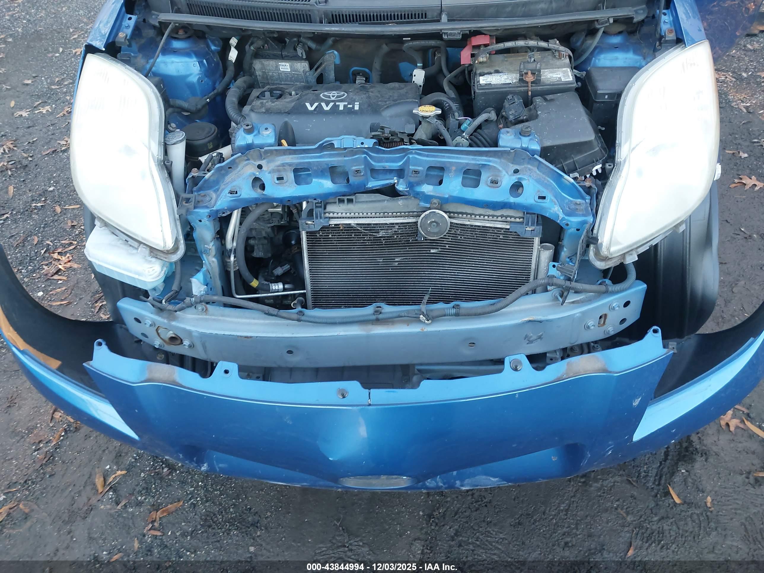 TOYOTA YARIS image 6