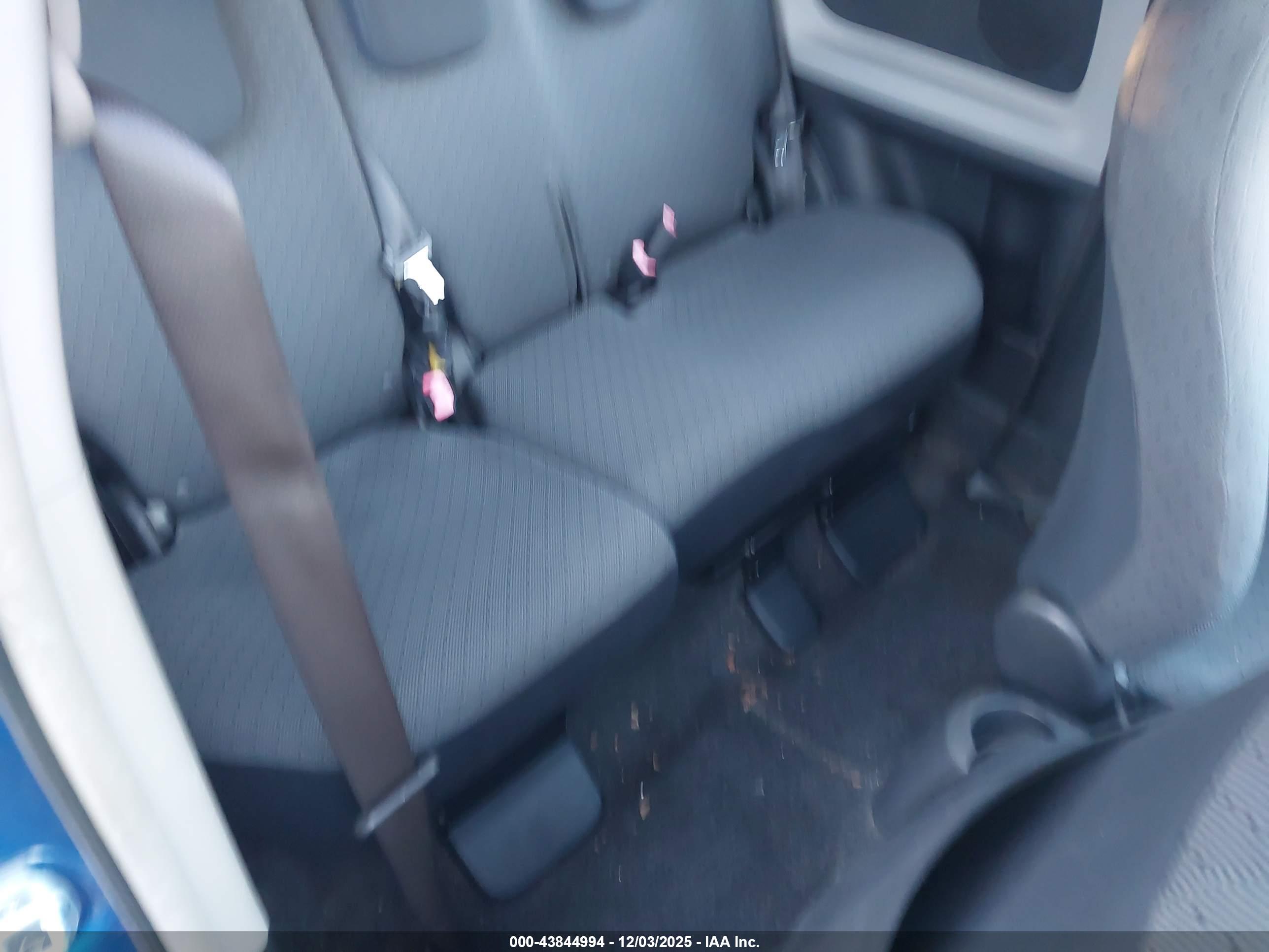 TOYOTA YARIS image 8