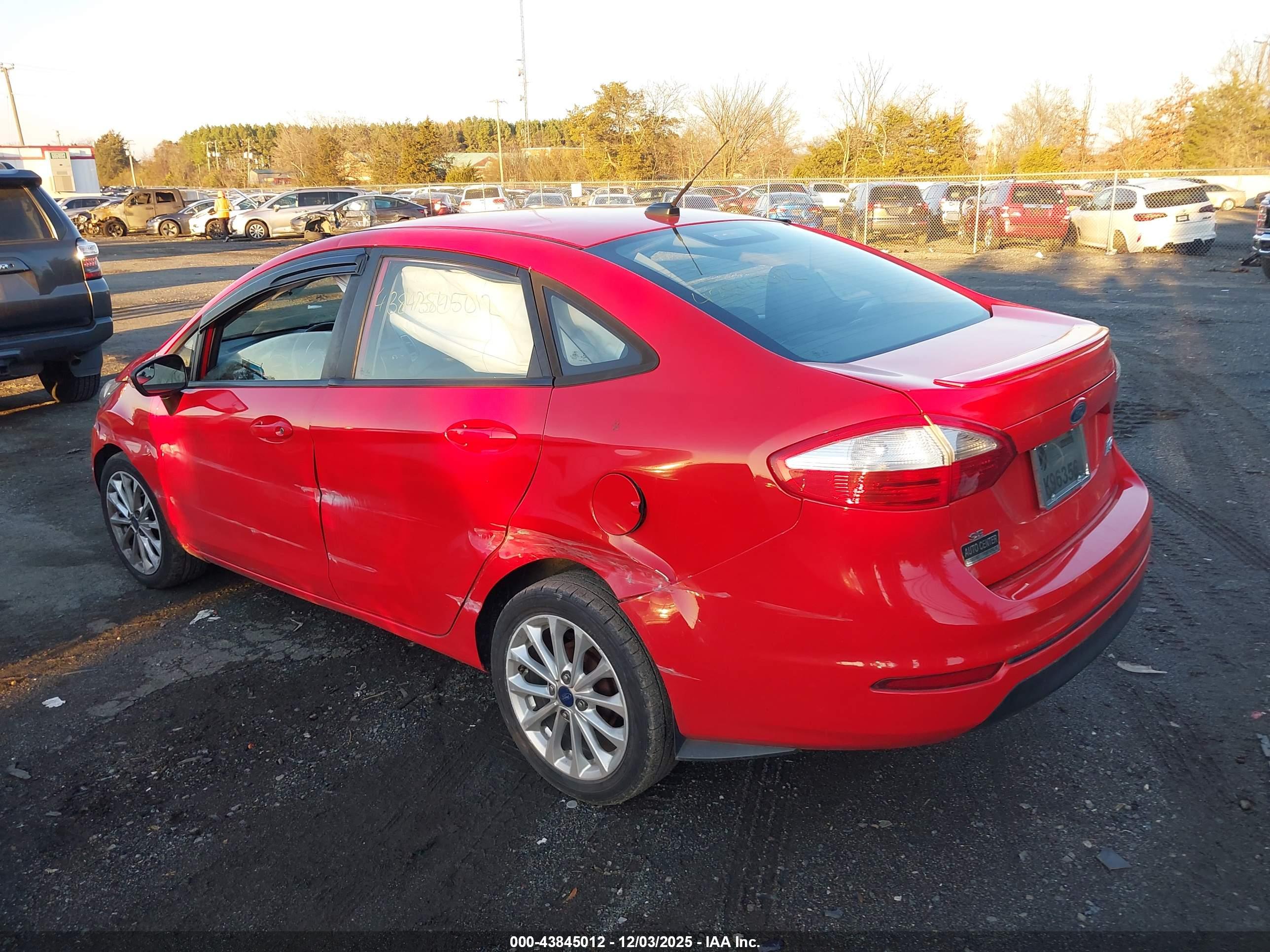 FORD FIESTA image 3