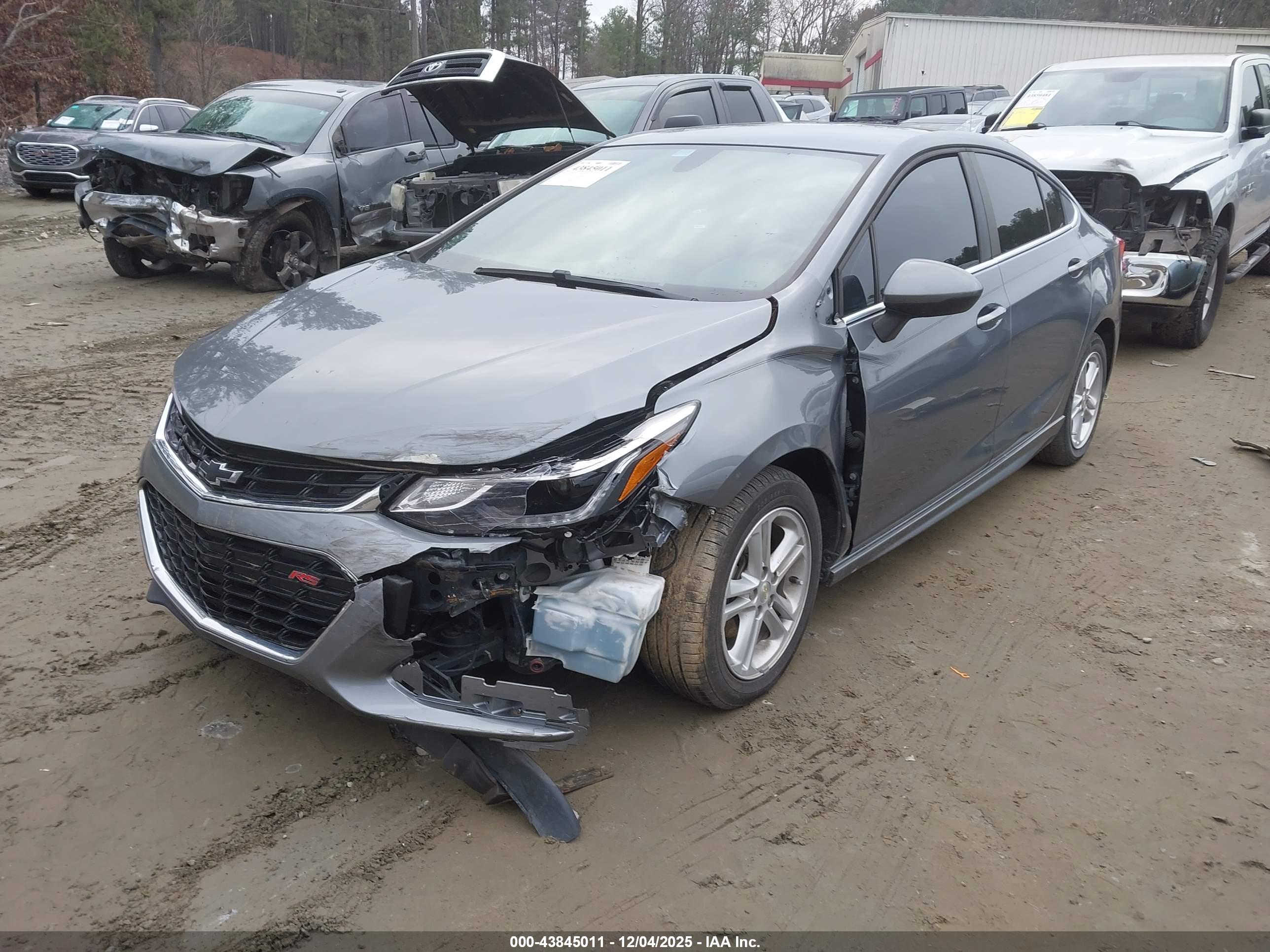 CHEVROLET CRUZE image 2