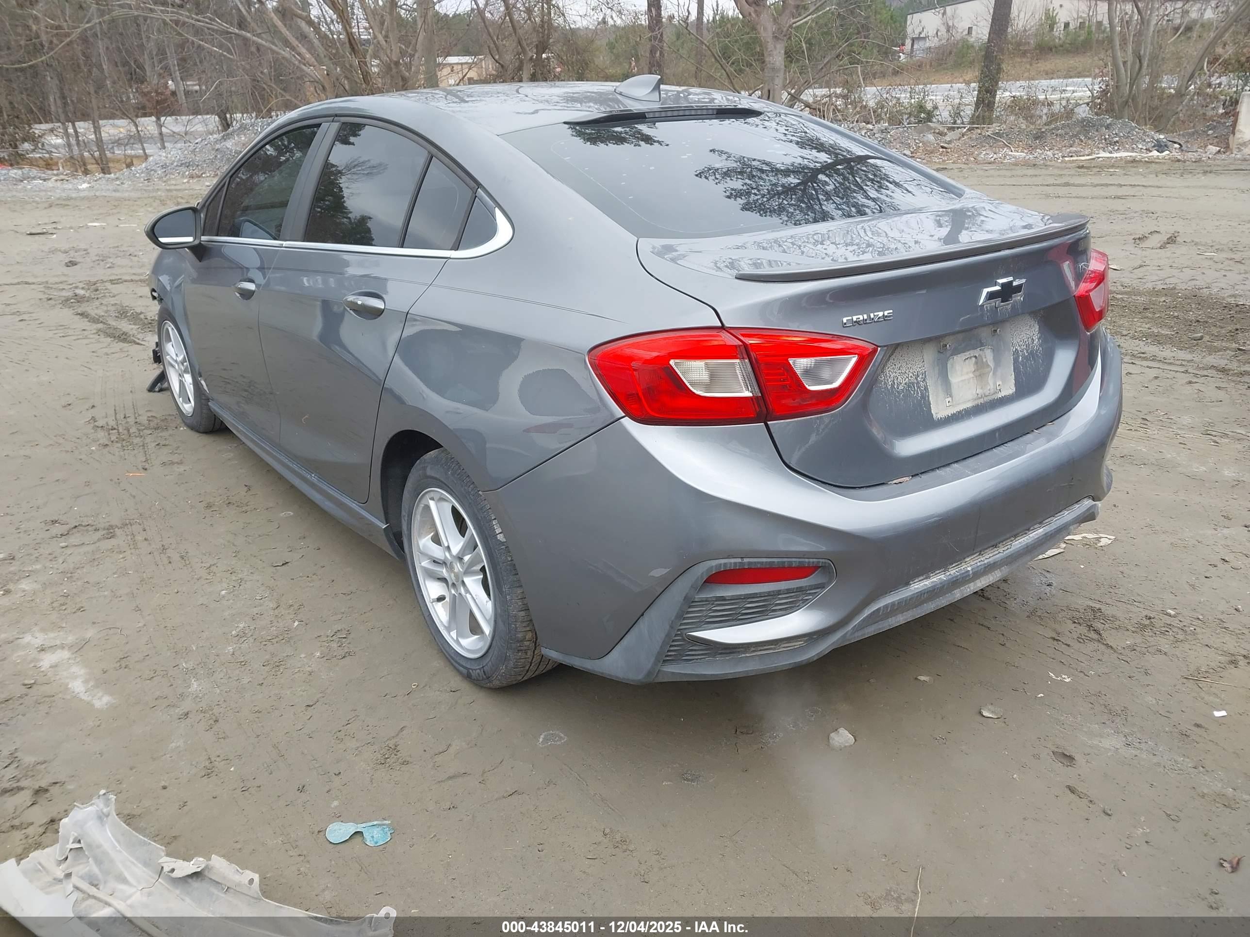 CHEVROLET CRUZE image 3