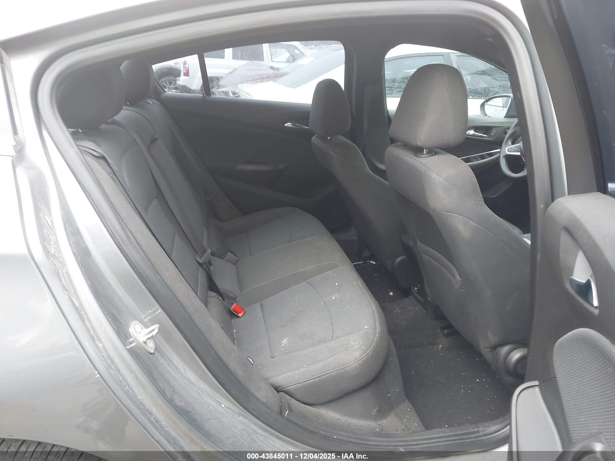 CHEVROLET CRUZE image 8