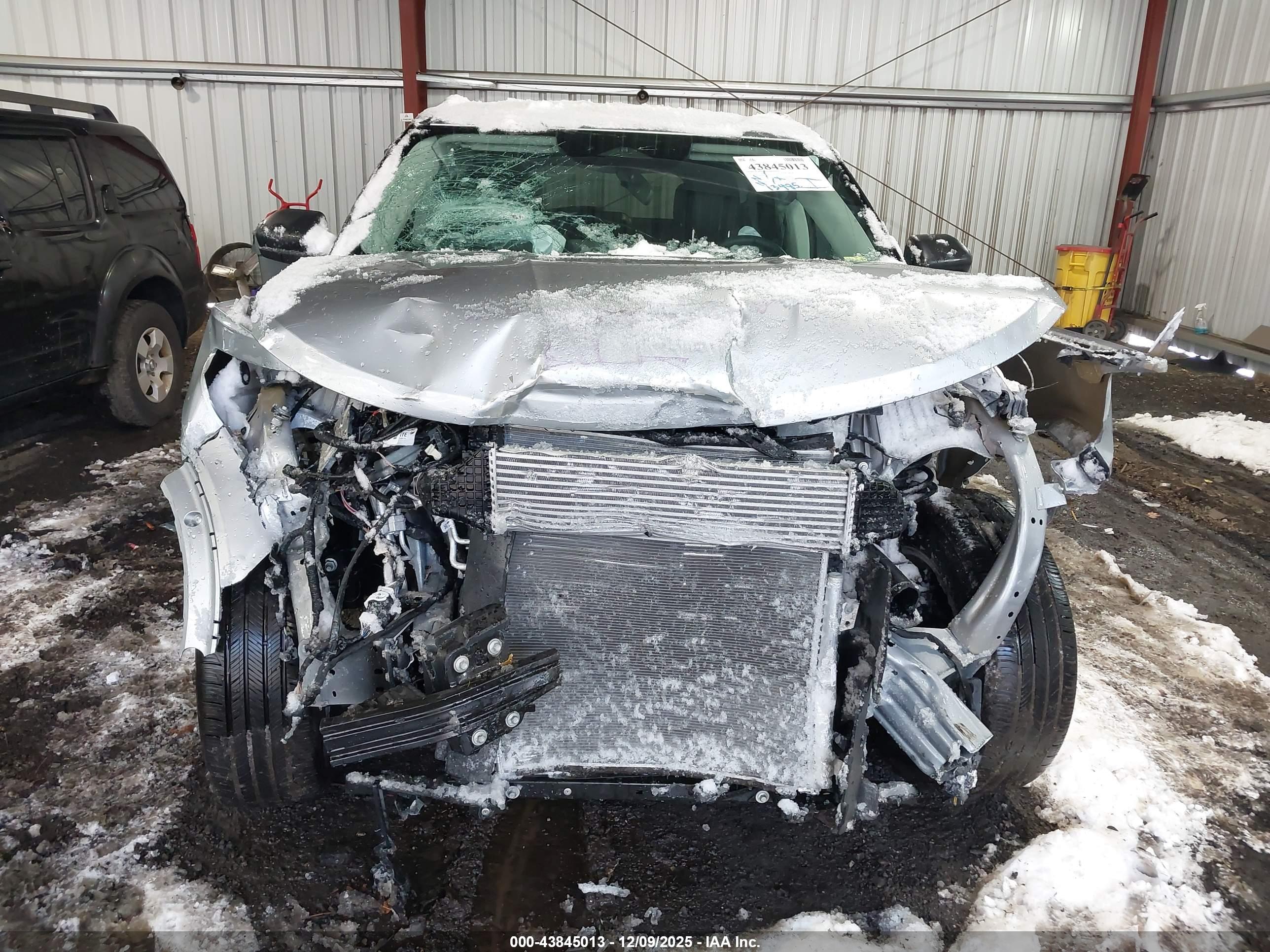 FORD EXPLORER image 6