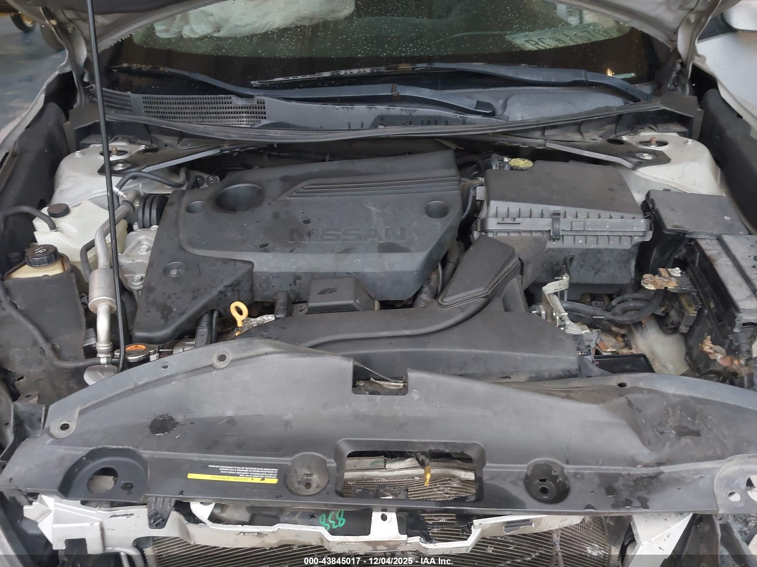 NISSAN ALTIMA image 10