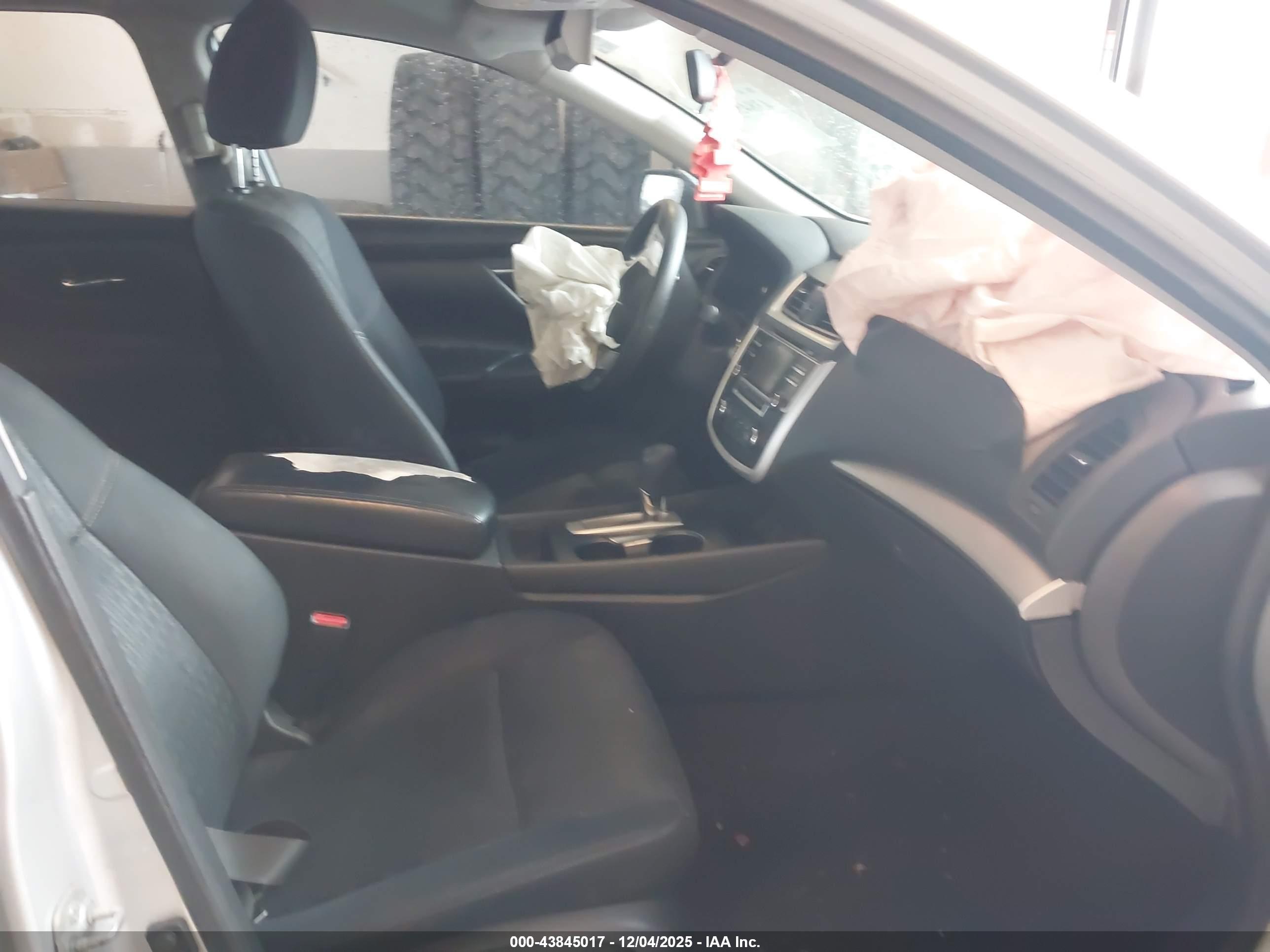 NISSAN ALTIMA image 5