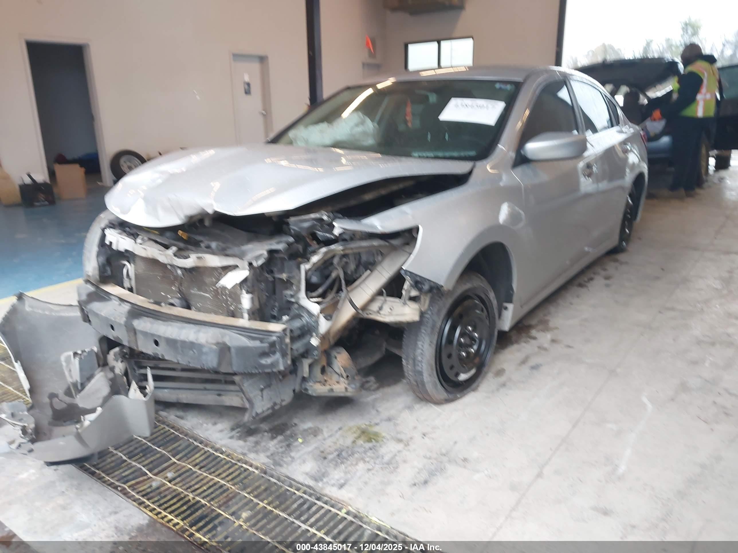 NISSAN ALTIMA image 6
