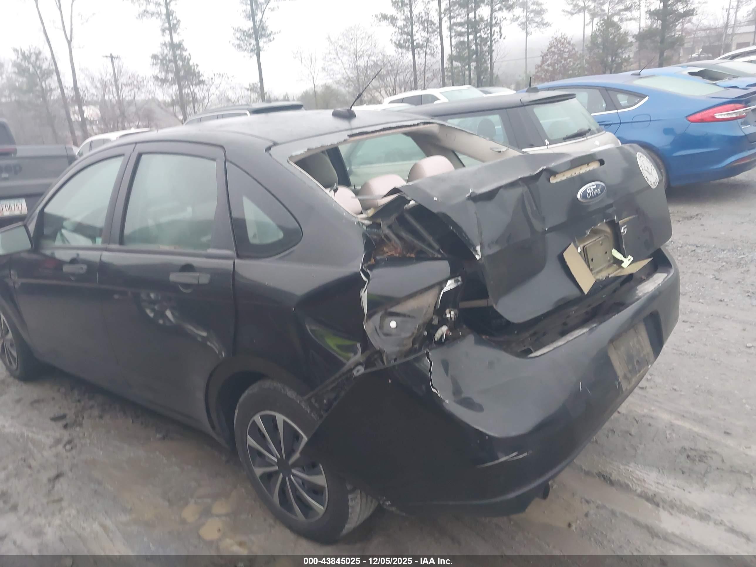 FORD FOCUS image 6