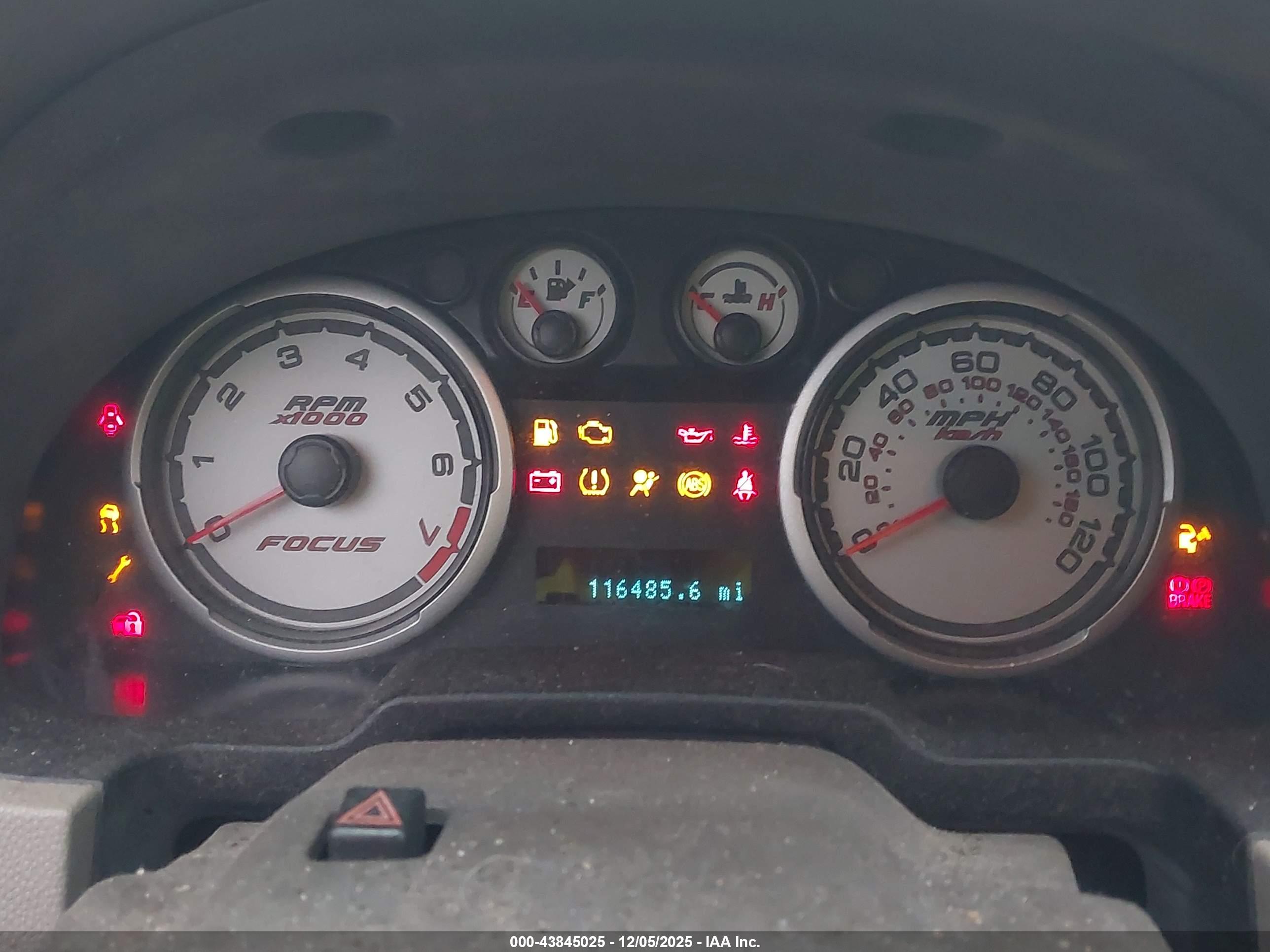 FORD FOCUS image 7