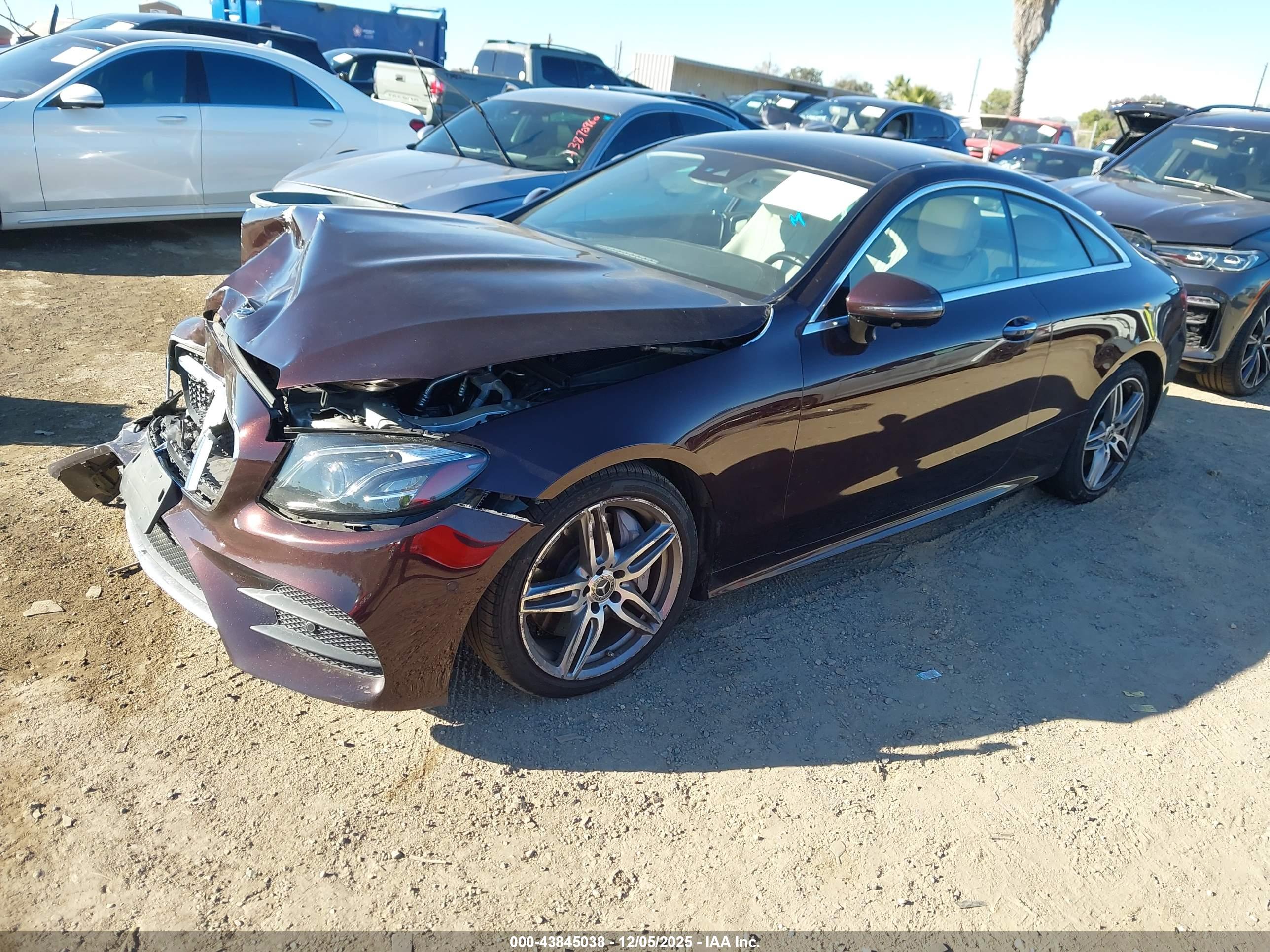 MERCEDES-BENZ E image 2